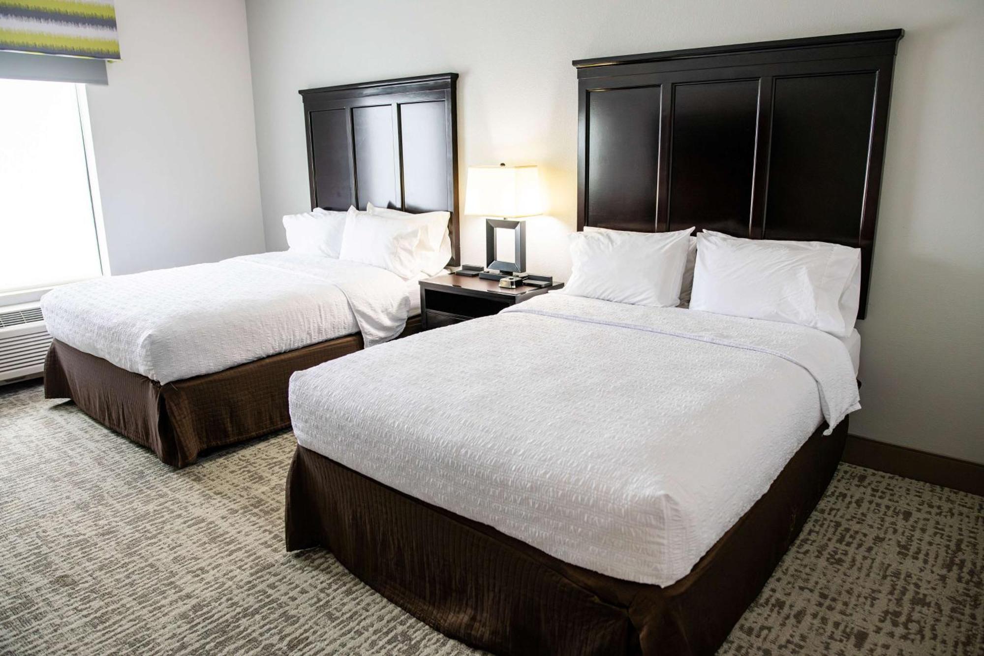 Room Two Queen Beds Non-Smoking