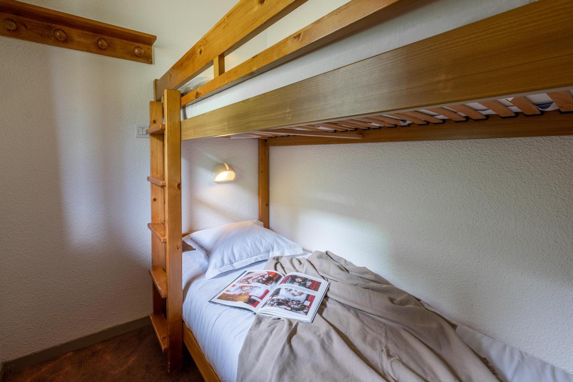 One-Bedroom Apartment Sleeping Alcove
