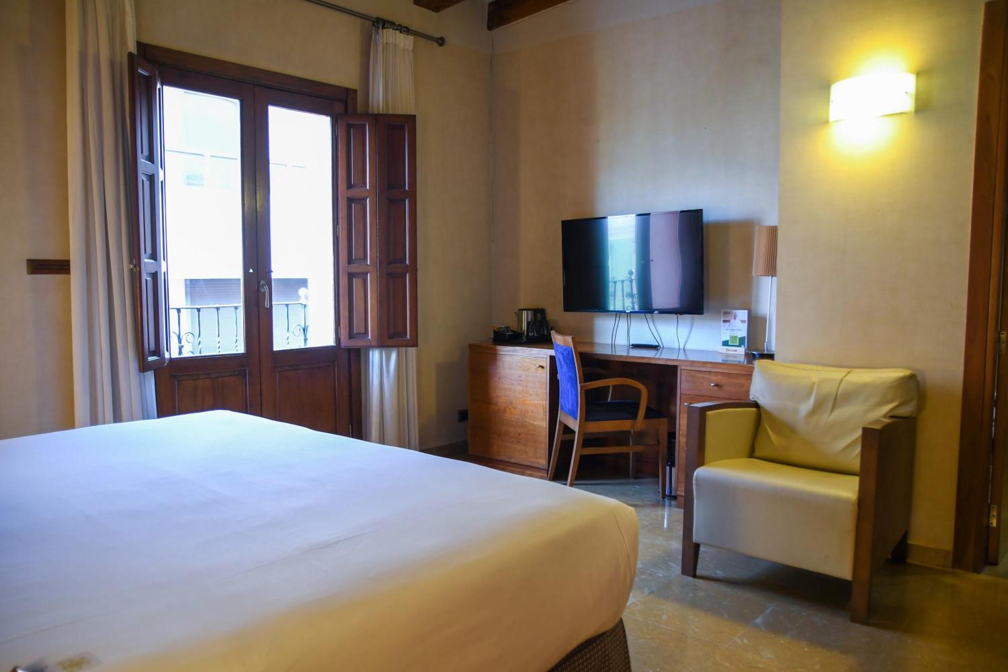 Double or Twin Room Balcony