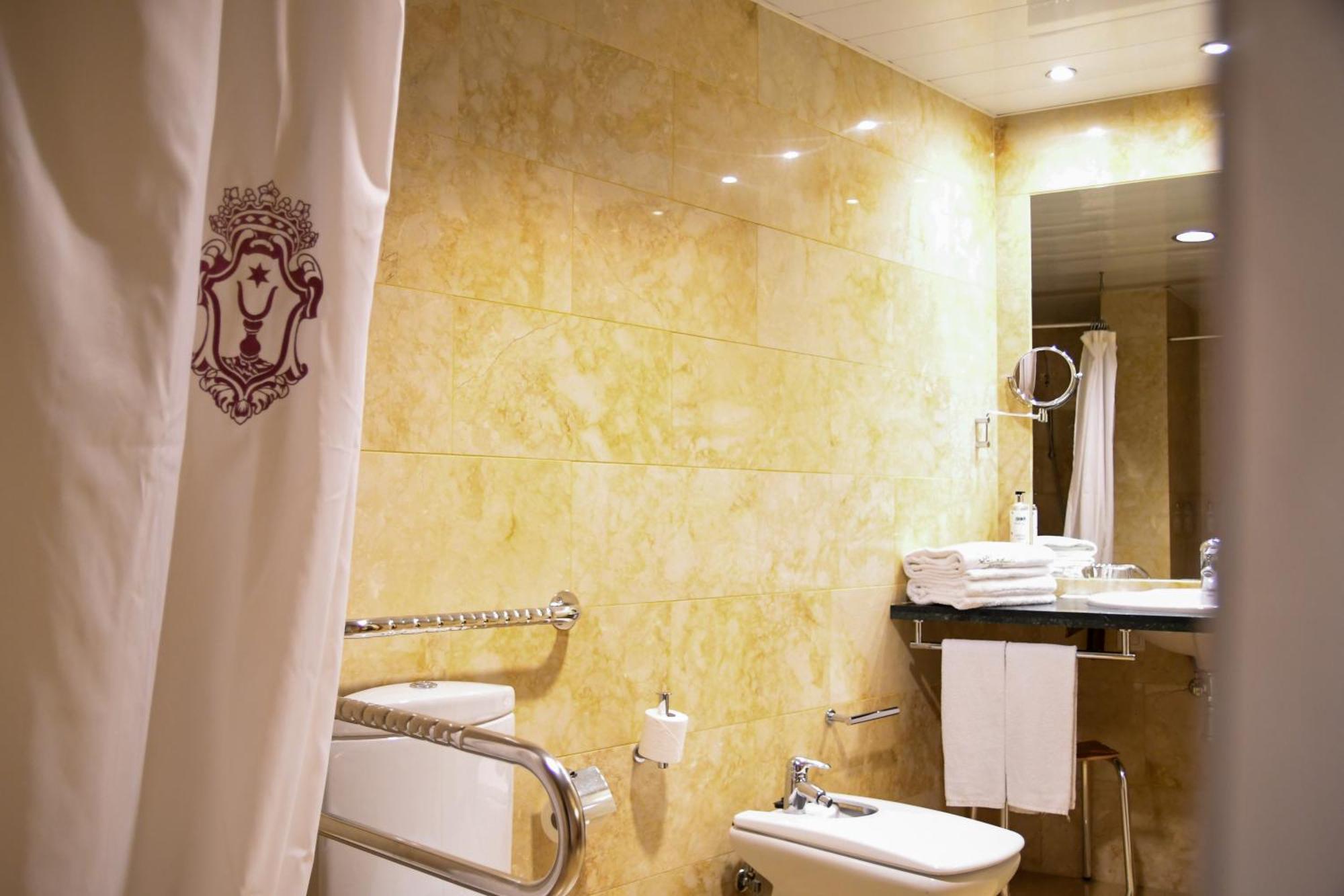 Double Room 1