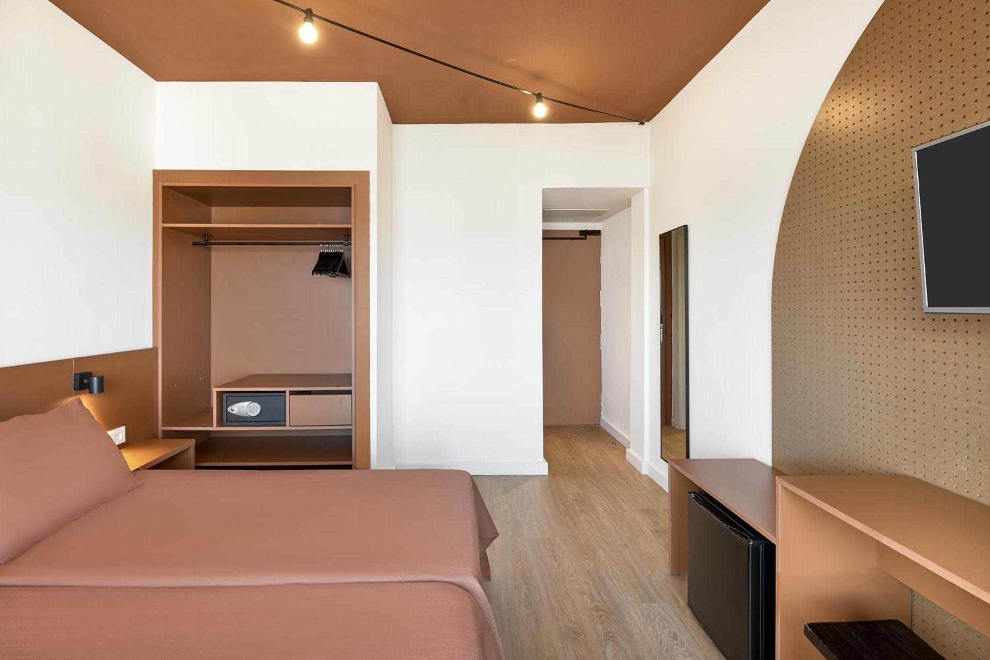 Double Room Side Sea View Bed & Unlimited Brunch,1599640578:JPEG