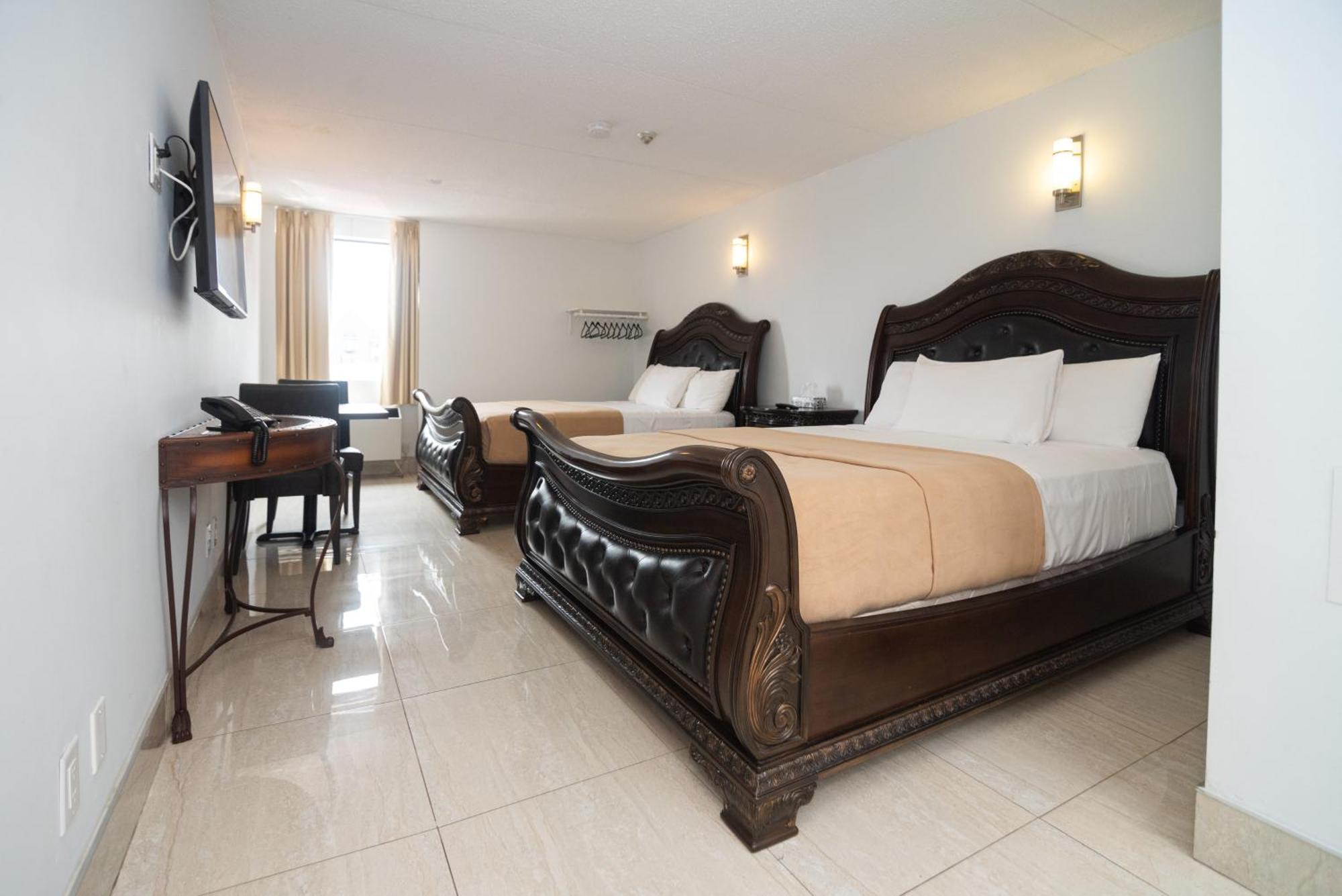 Executive Room 2 Queen Beds