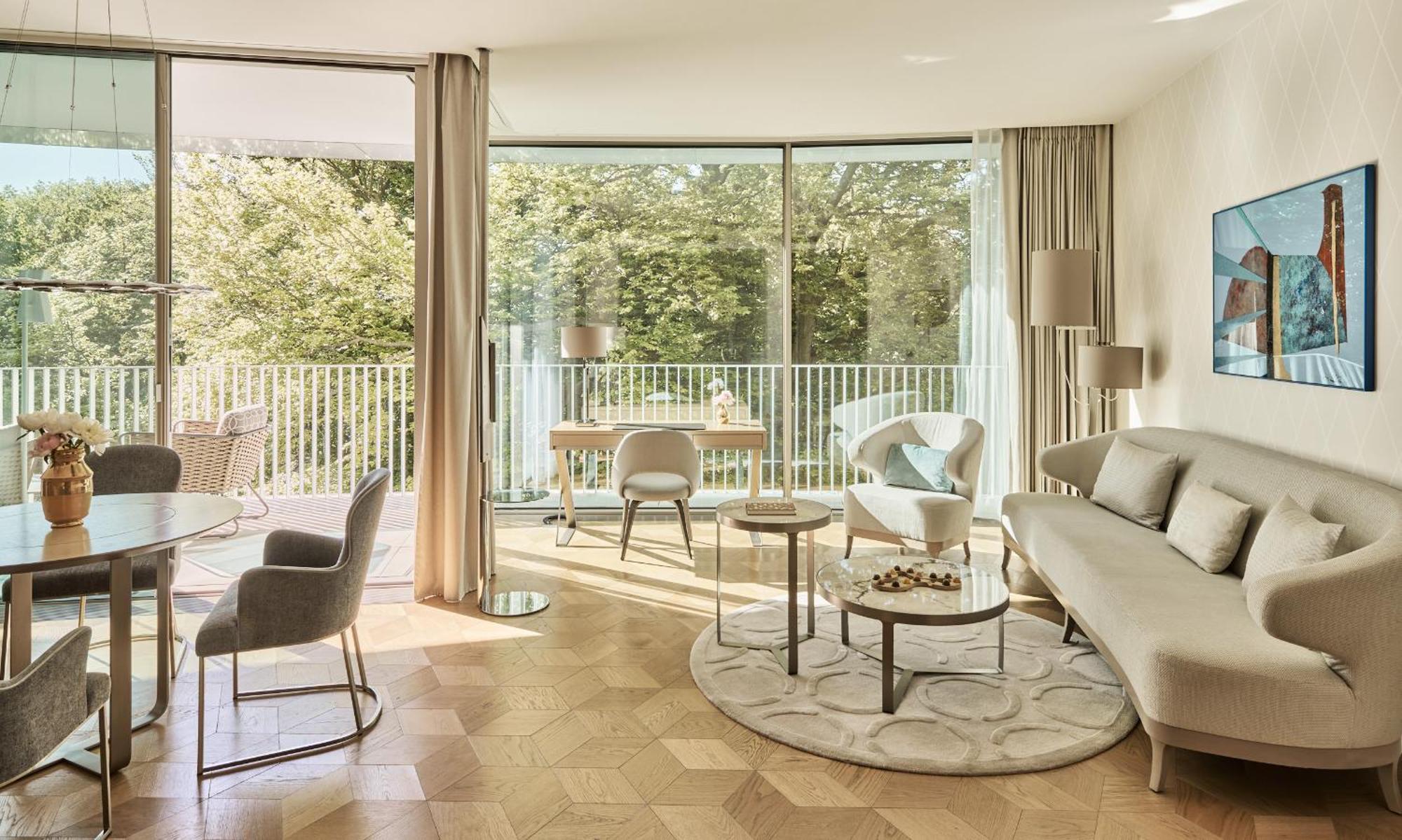 Deluxe Suite