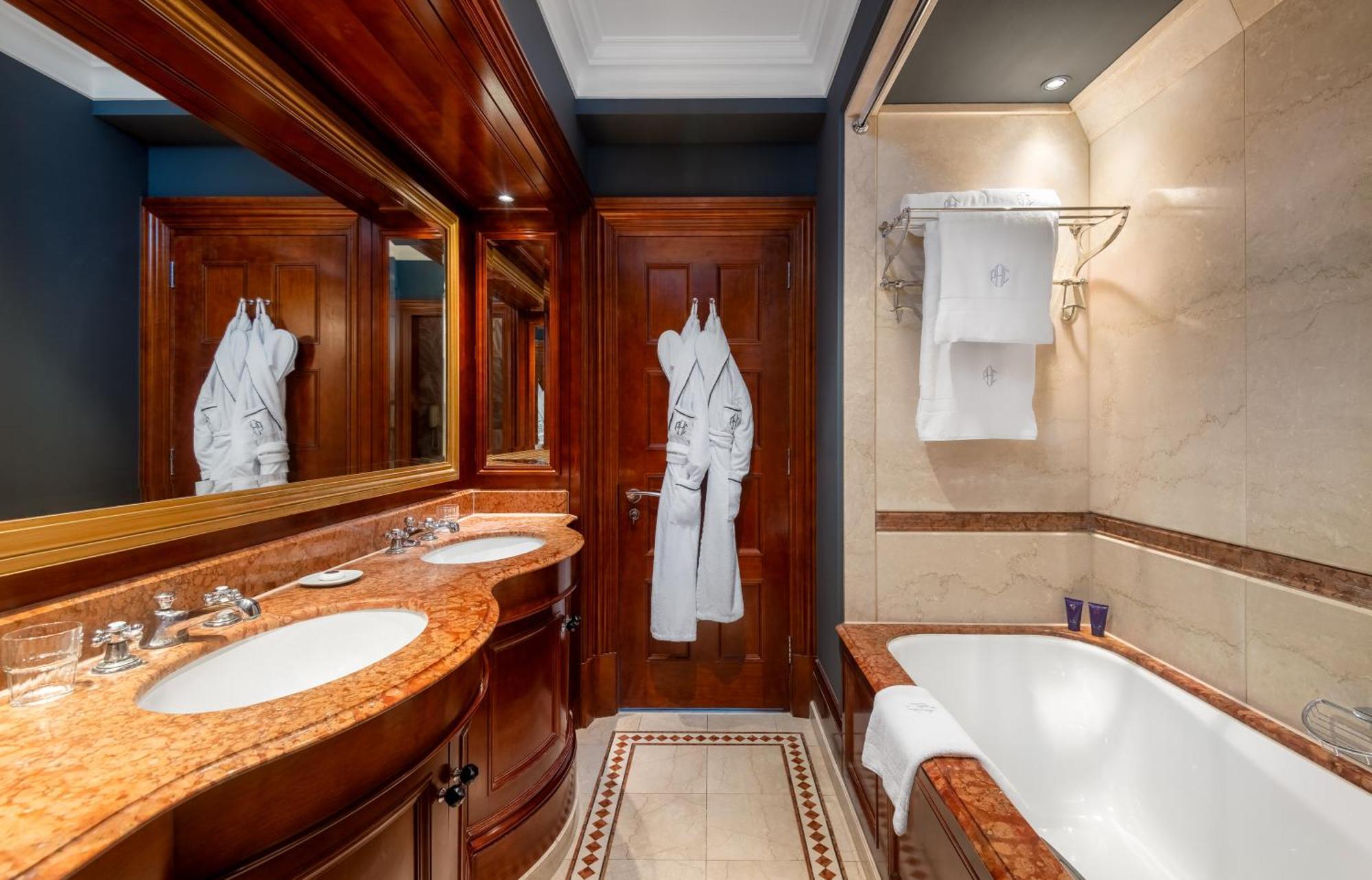 Boutique Room