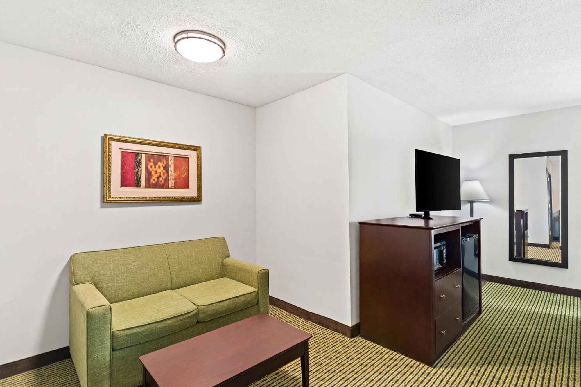 Suite with Two King Beds - Accessible/Non-Smoking