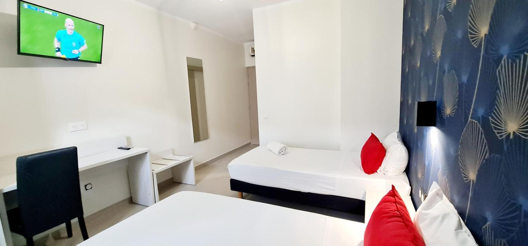 Triple Room