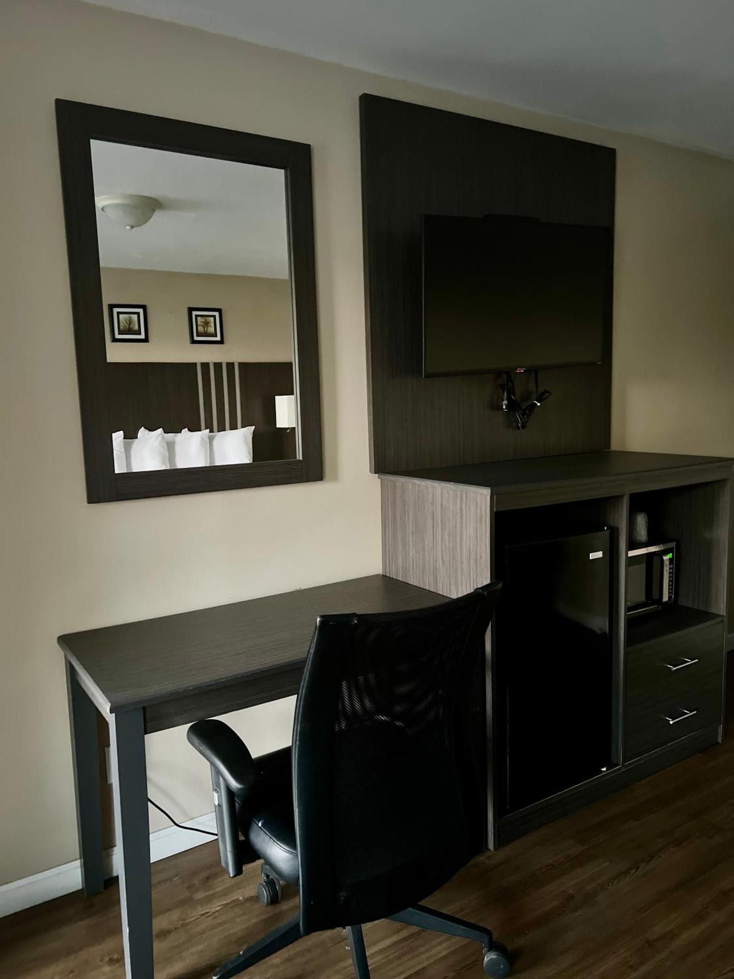 Standard King Room