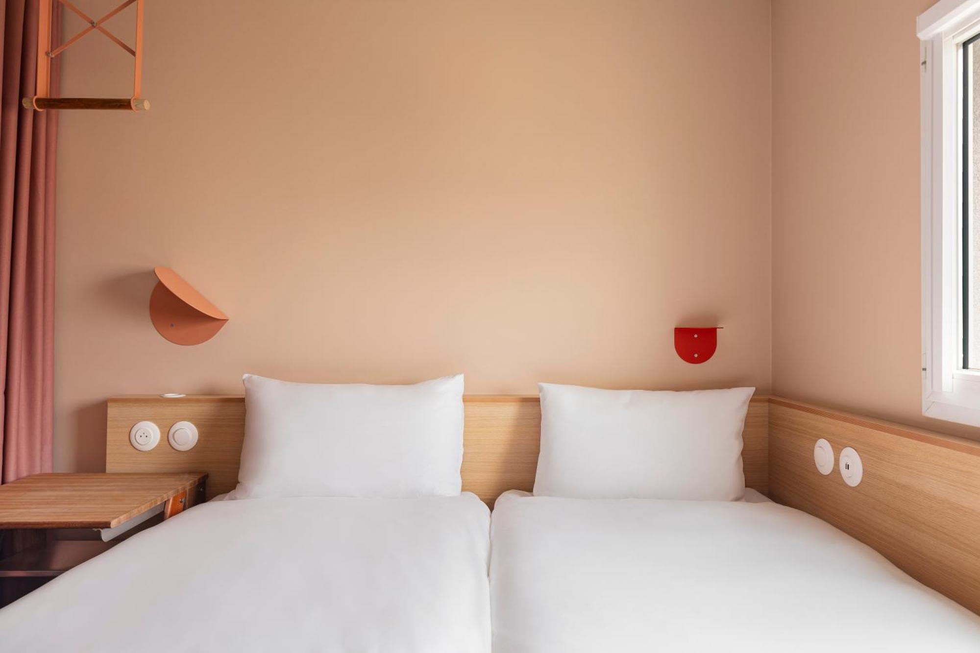 POP Twin Room
