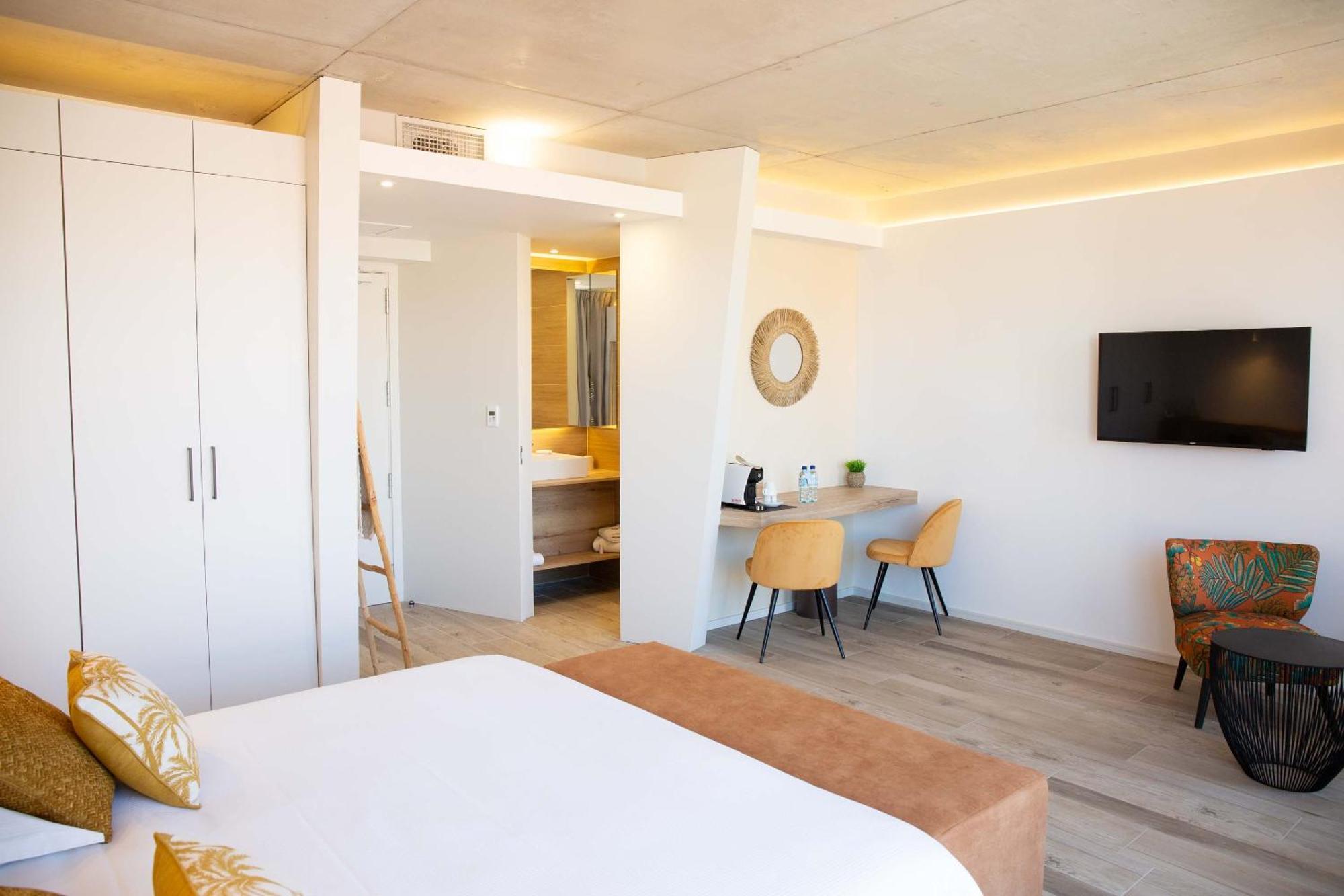 Room Collection the new villa without sea view