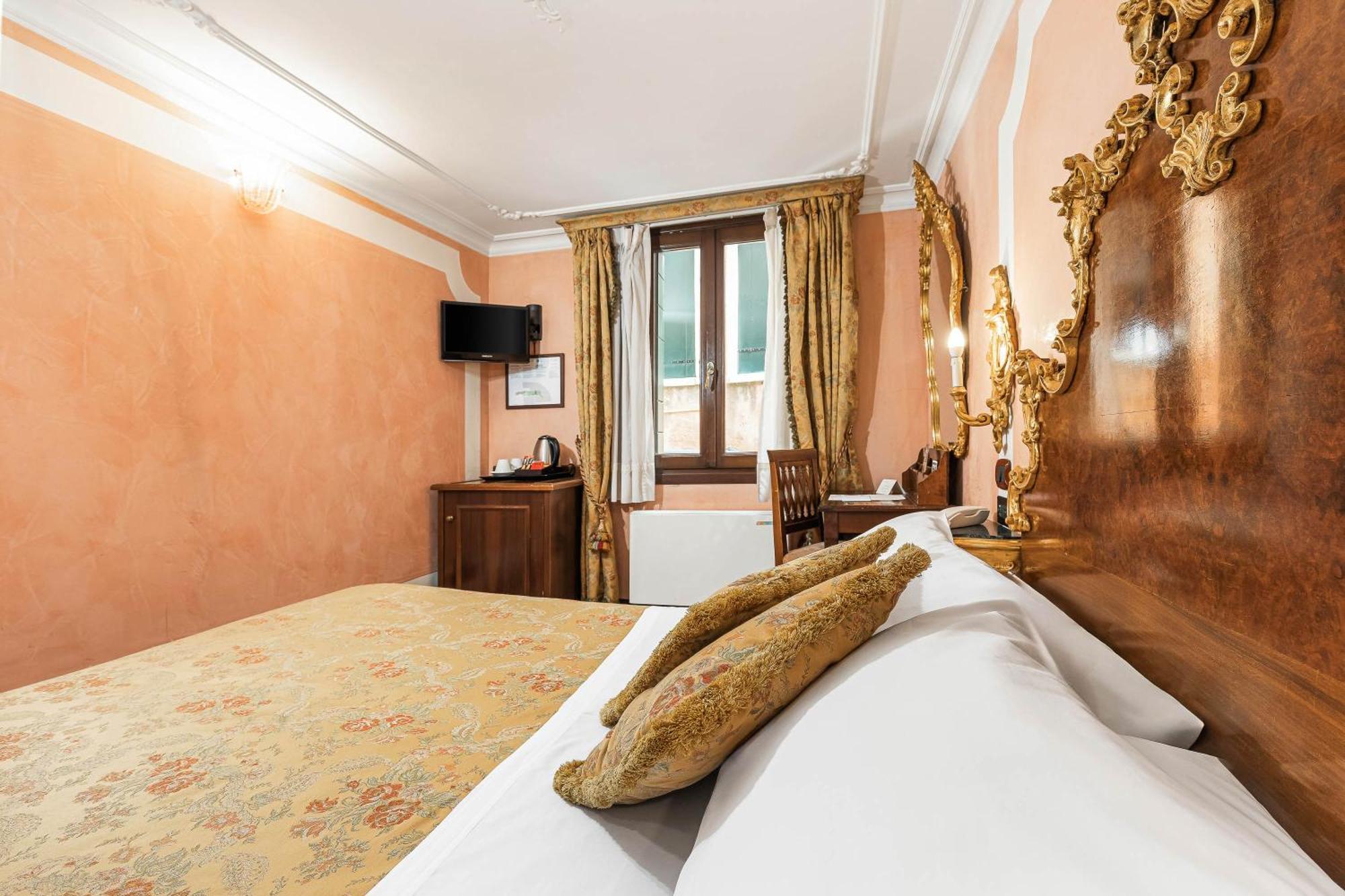 Classic Double or Twin Room