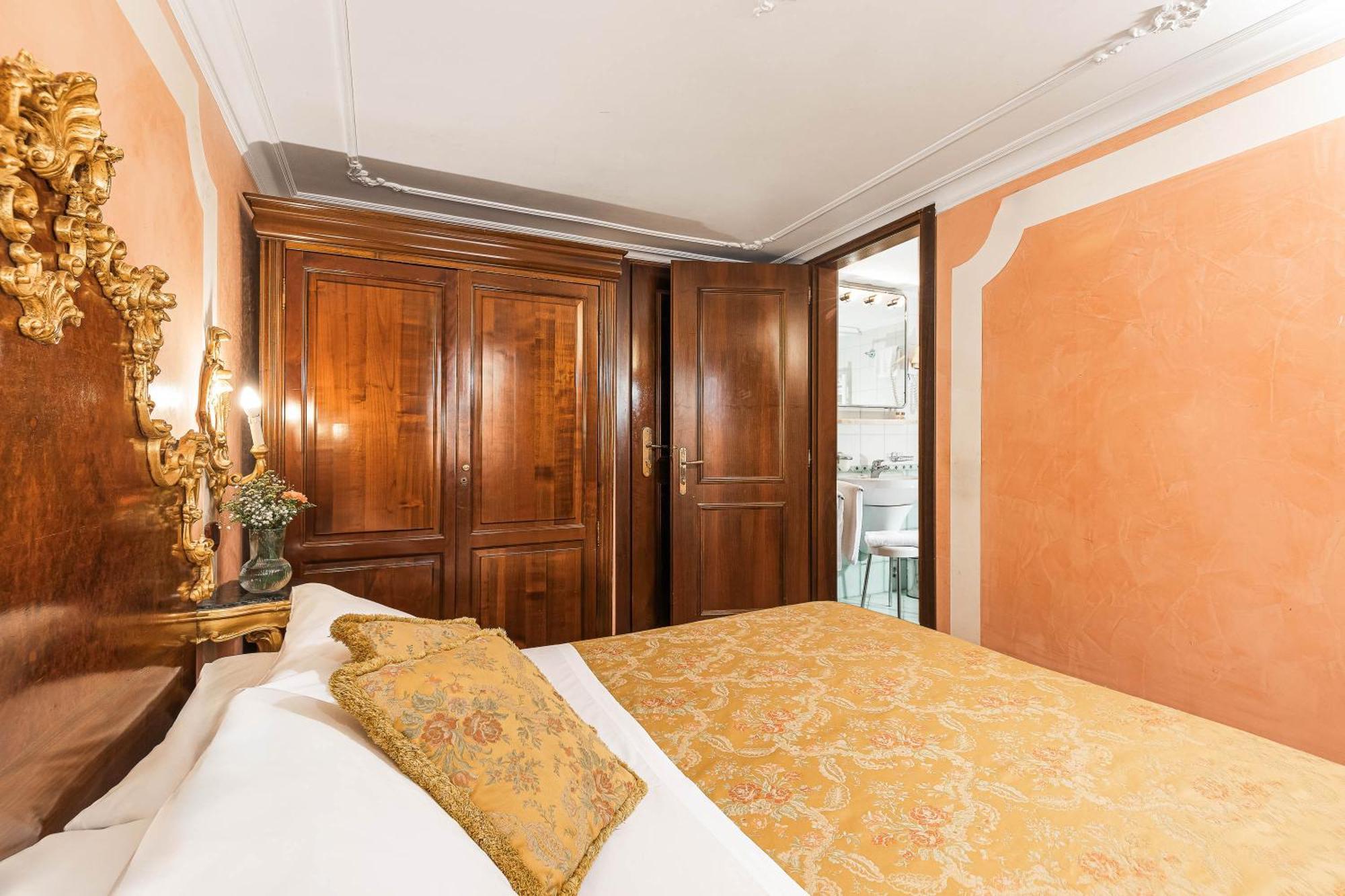 Classic Double or Twin Room