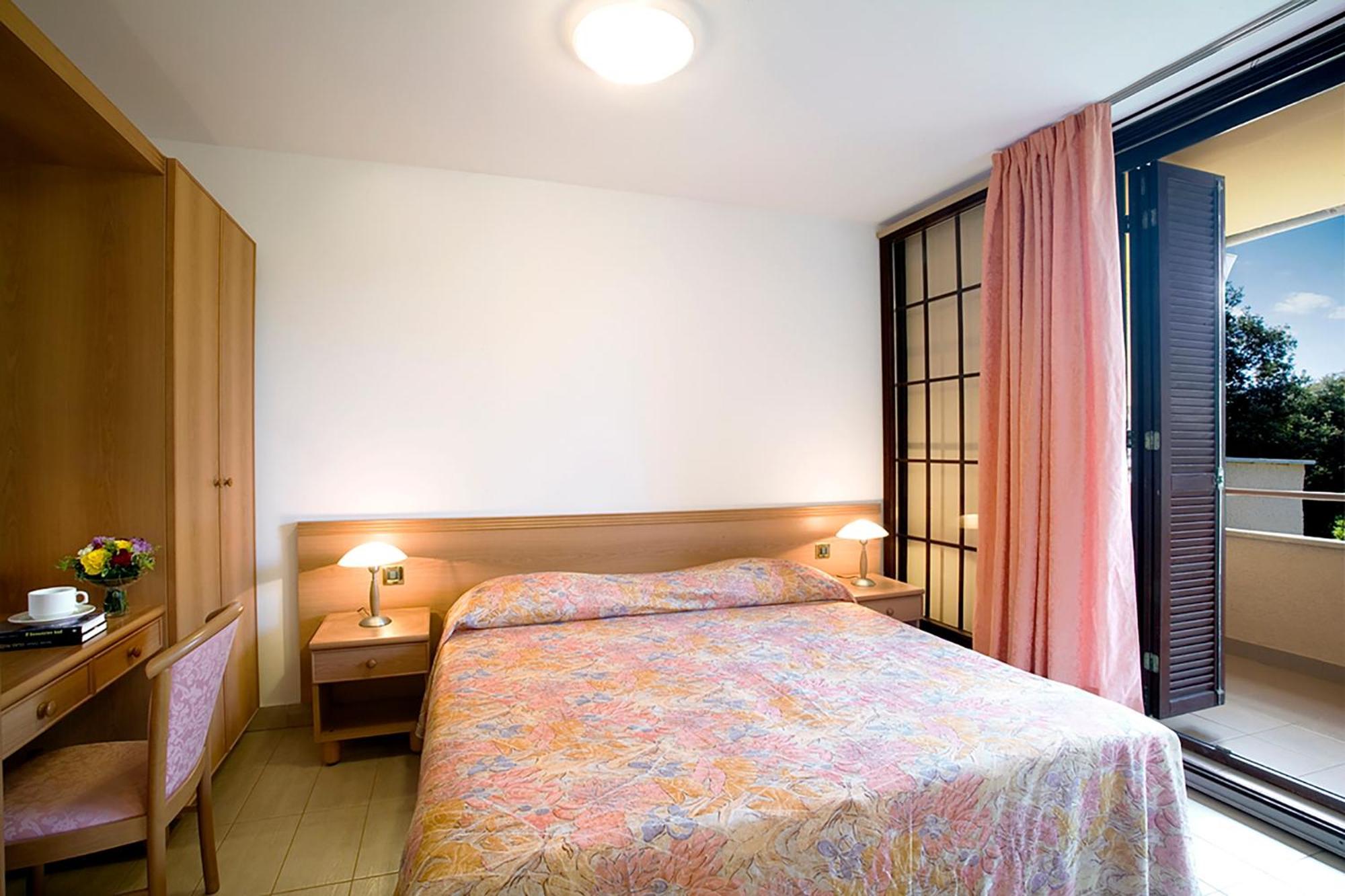 Apartment 21