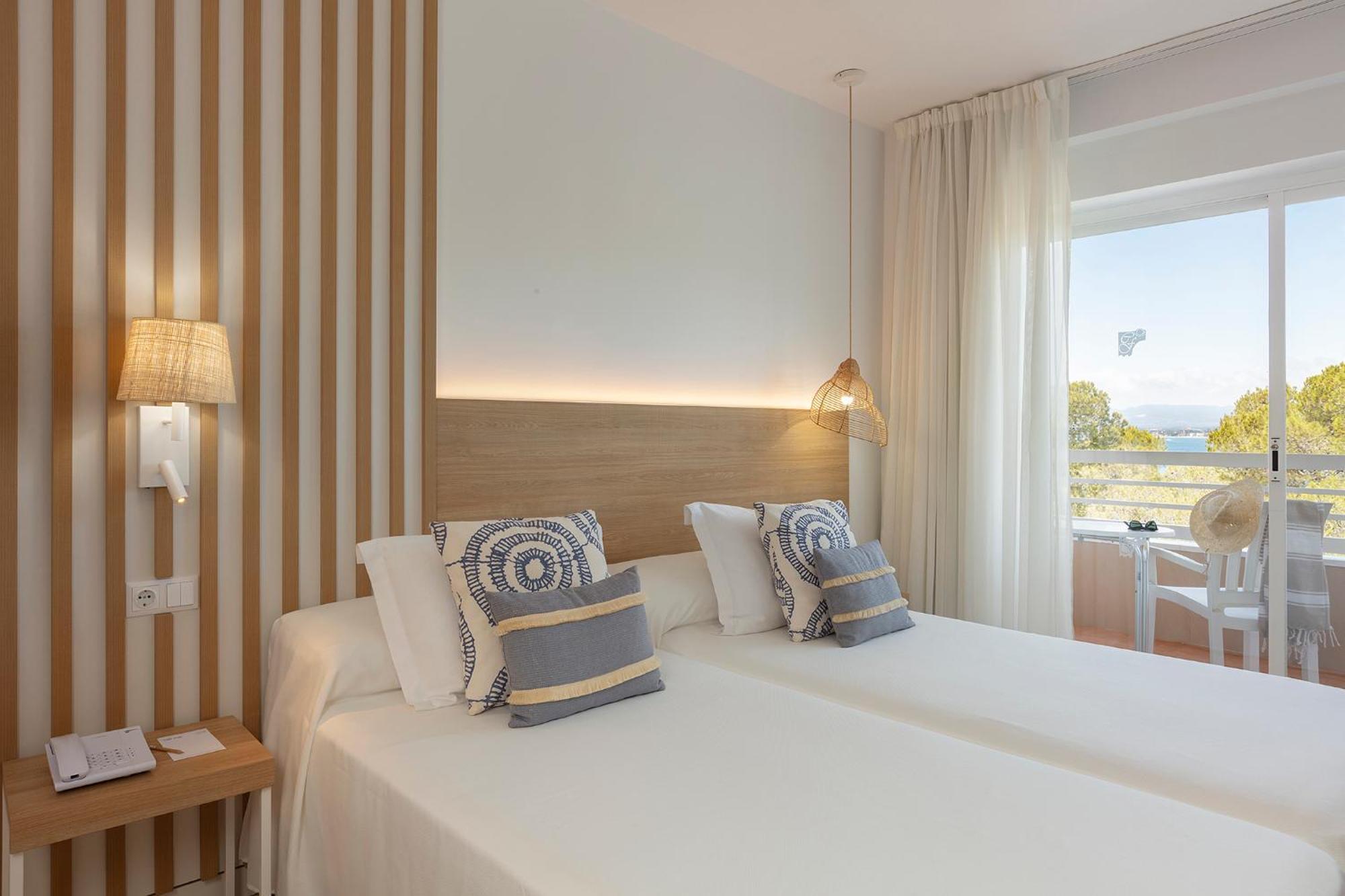 Twin Room Sea View