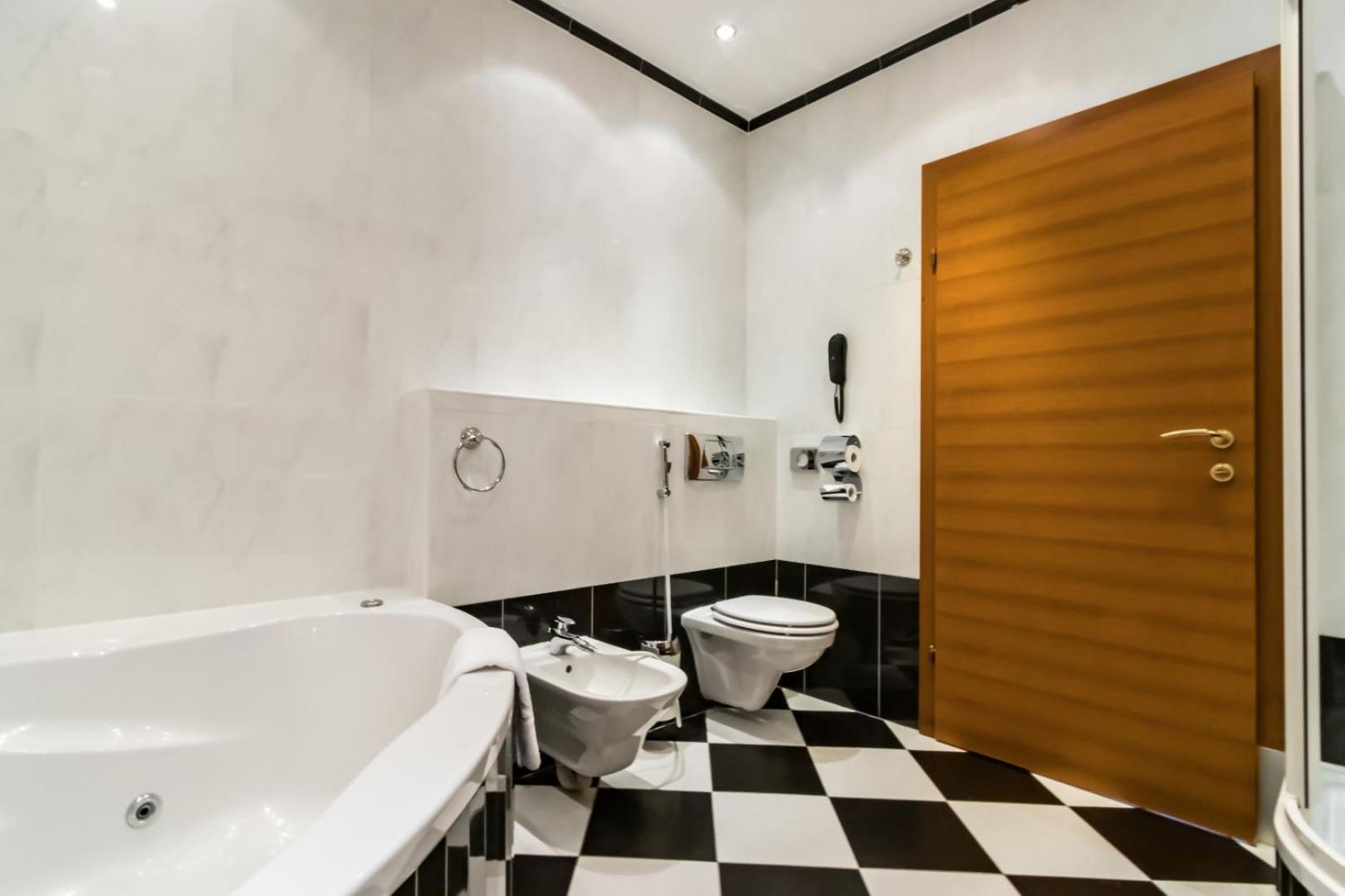Junior Suite Whilrpool