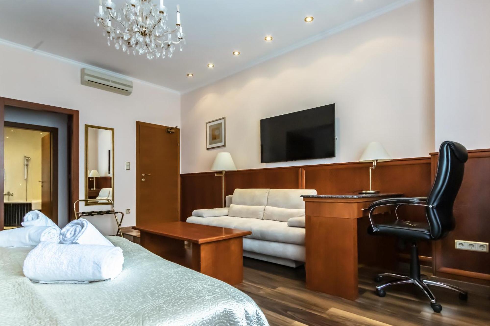 Junior Suite Whilrpool