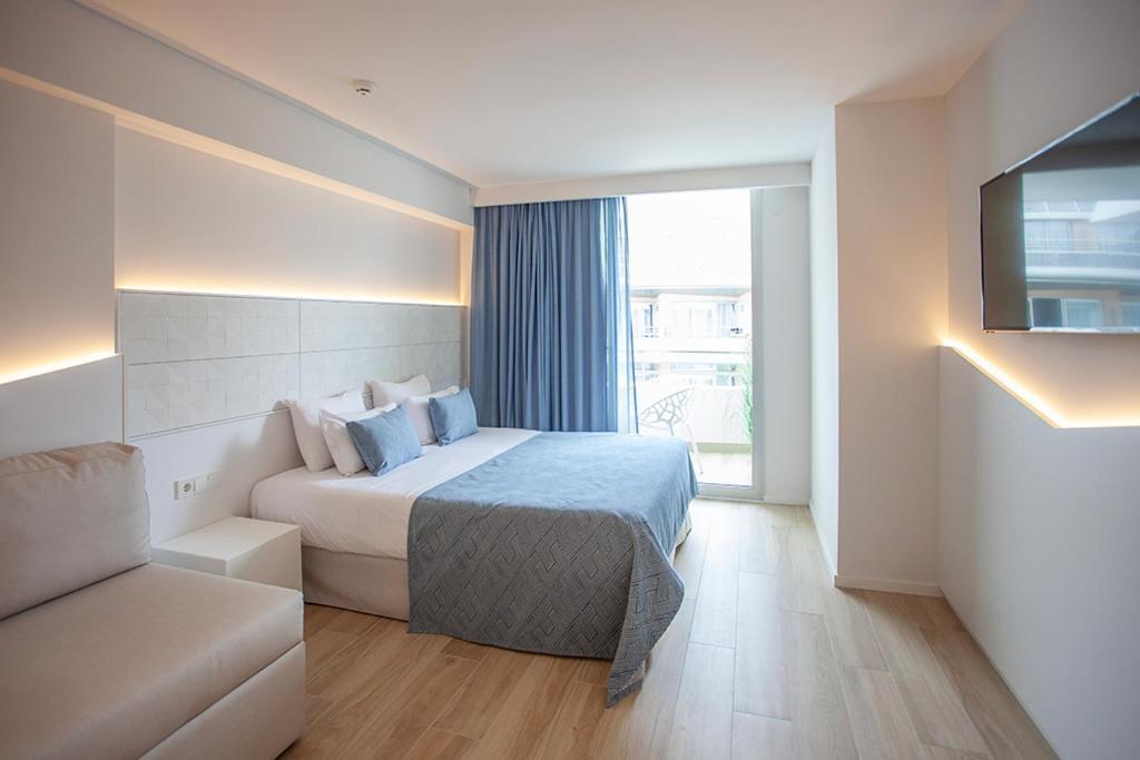 Premium Triple Room