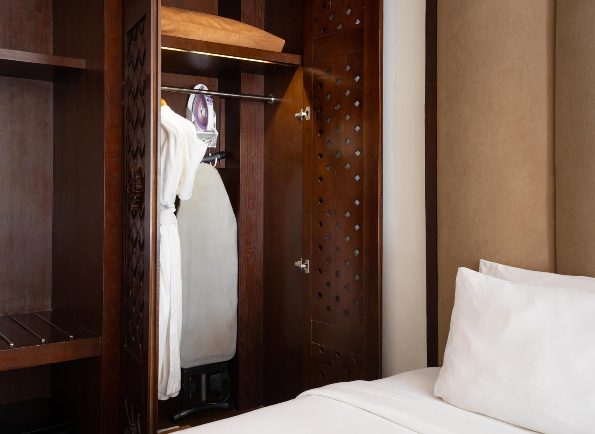 Deluxe Double or Twin Room Garden View