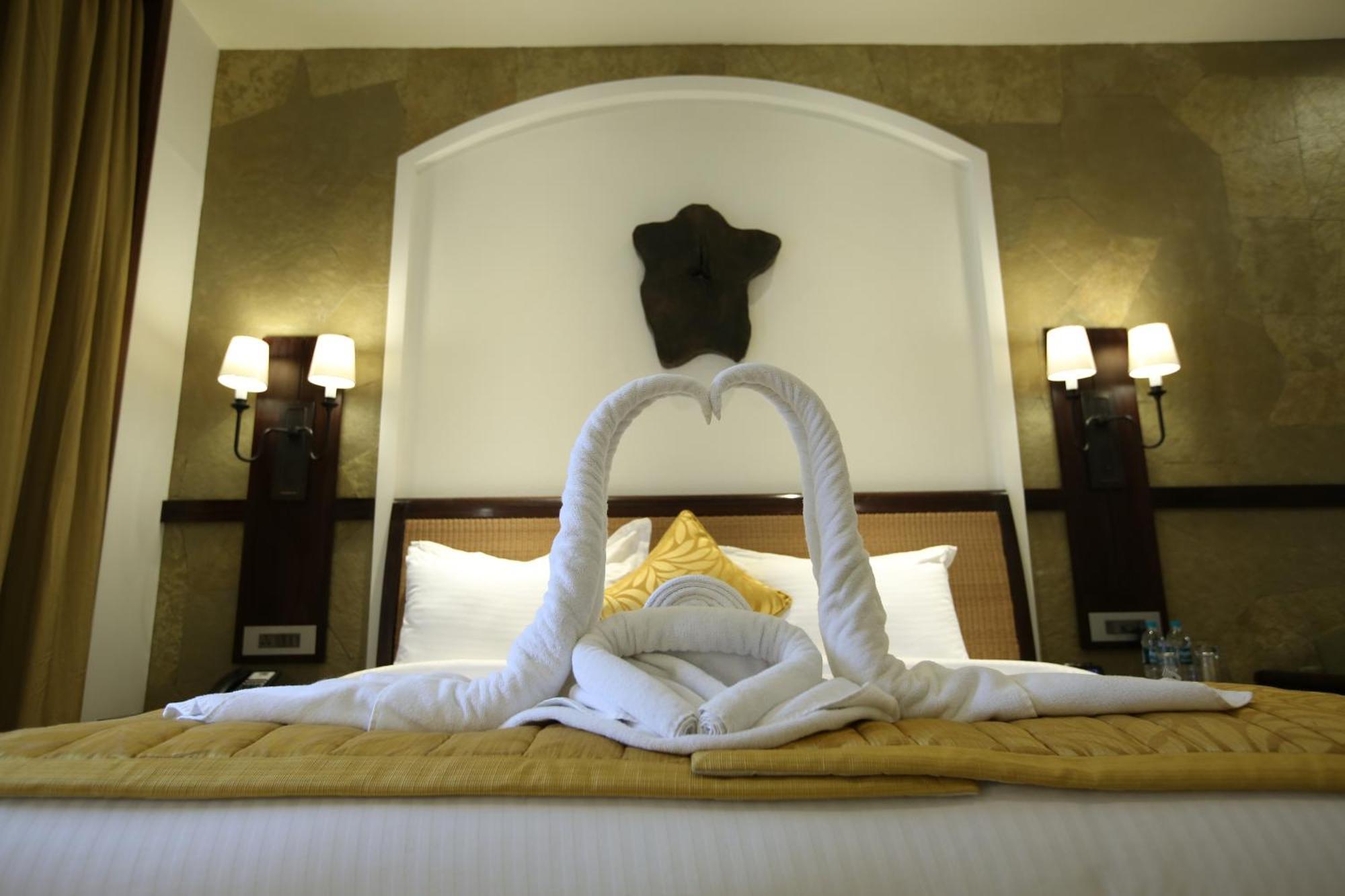 Cypress Suite Complimentary Hi Tea Signature Activities & Experiences on Buffet Meals & Spa