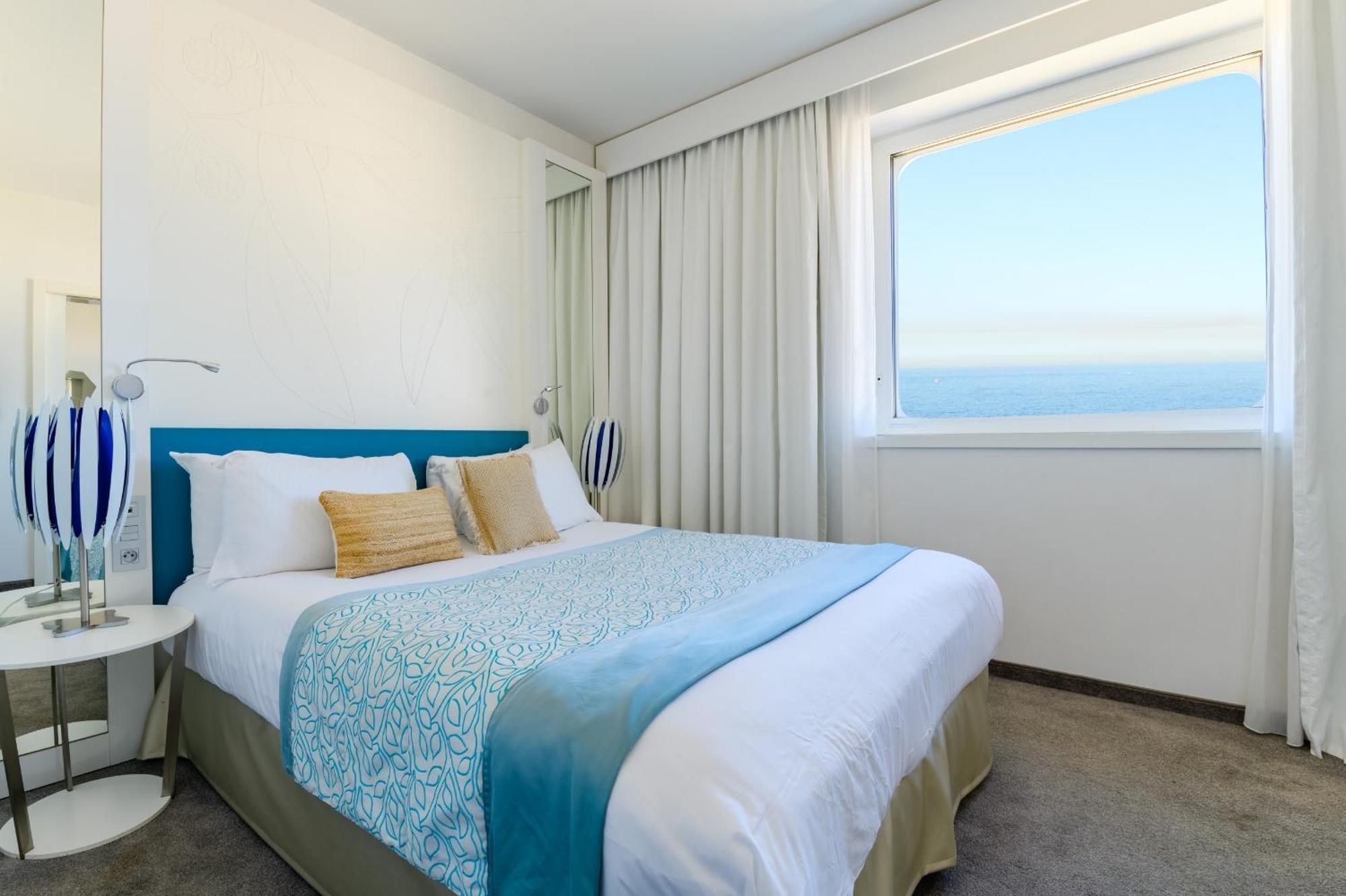 Superior Sea View Room
