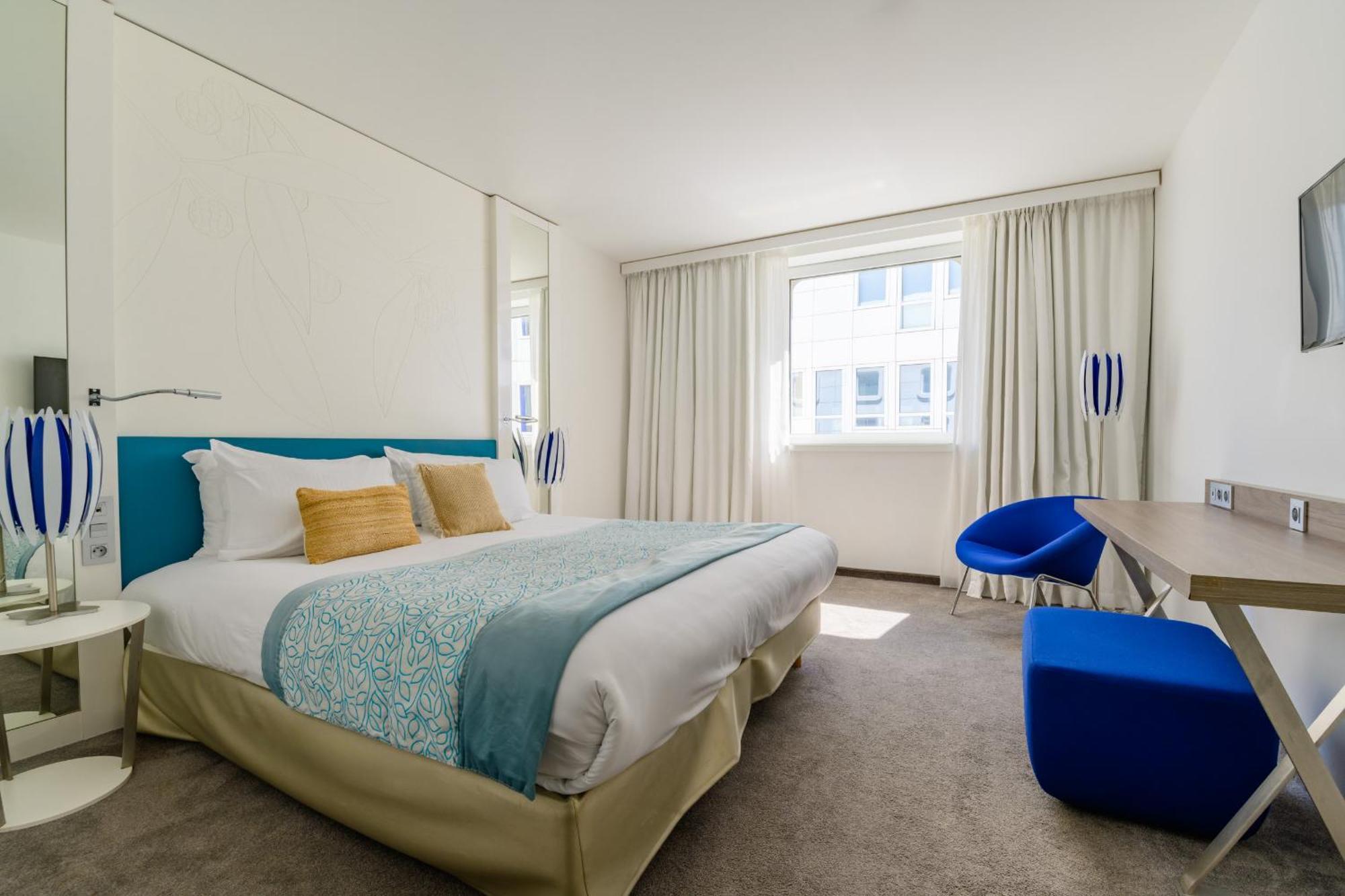 Standard Room 1 King Bed