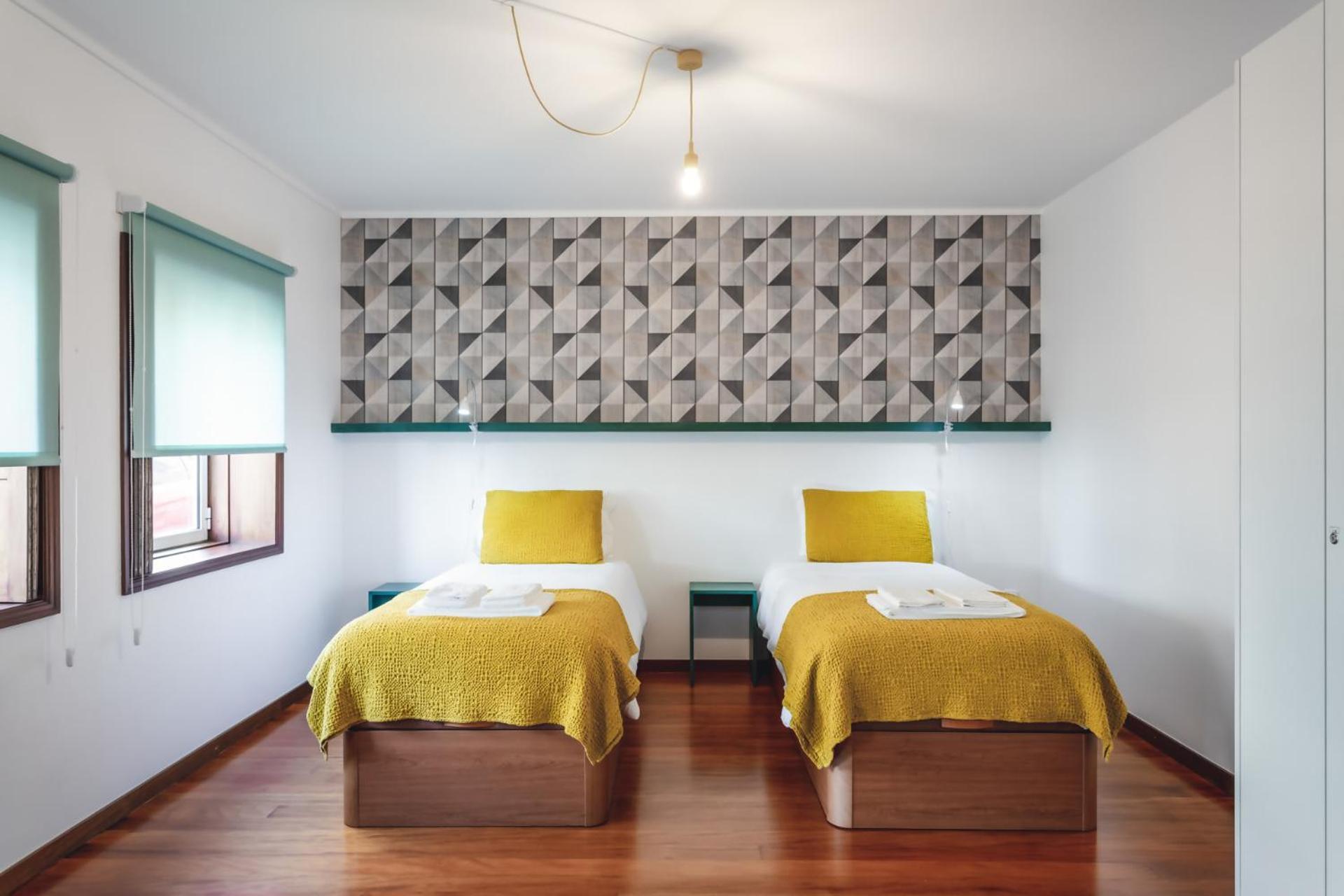 Twin Room,1600708138:JPEG