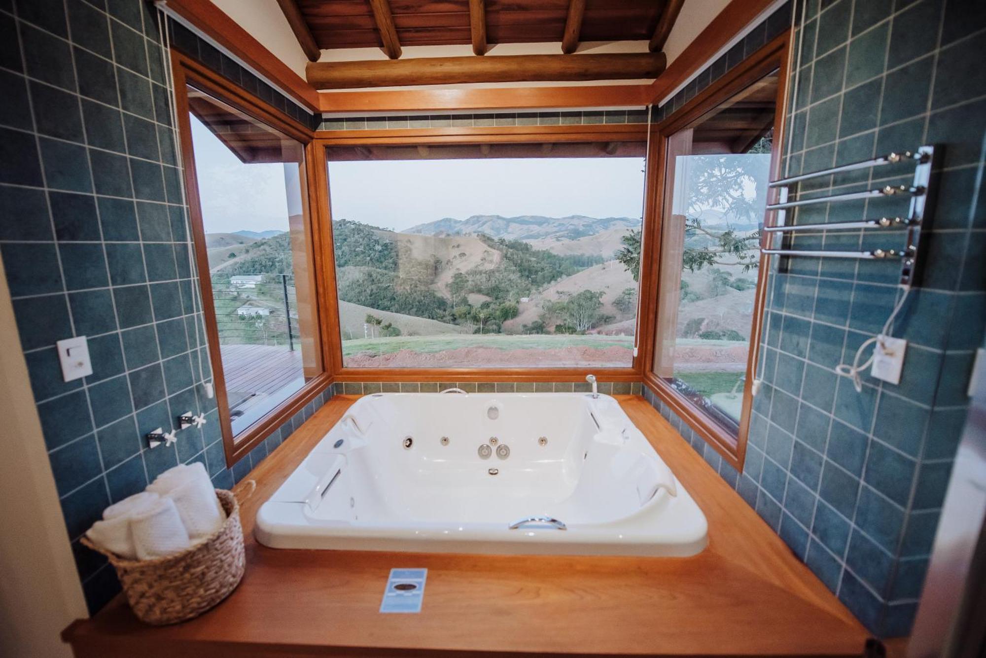 King Room Spa Bath