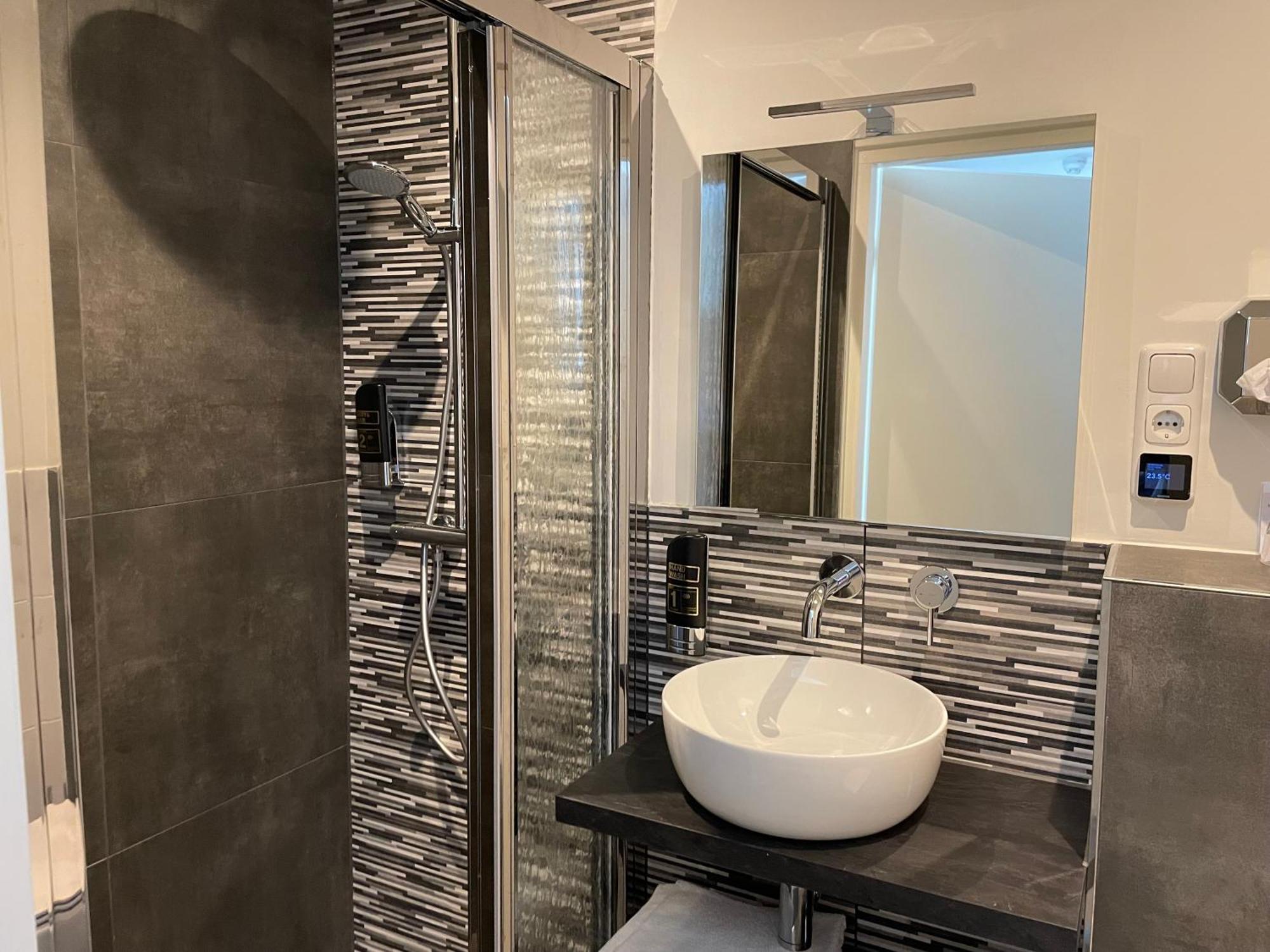 Economy Twin Room
