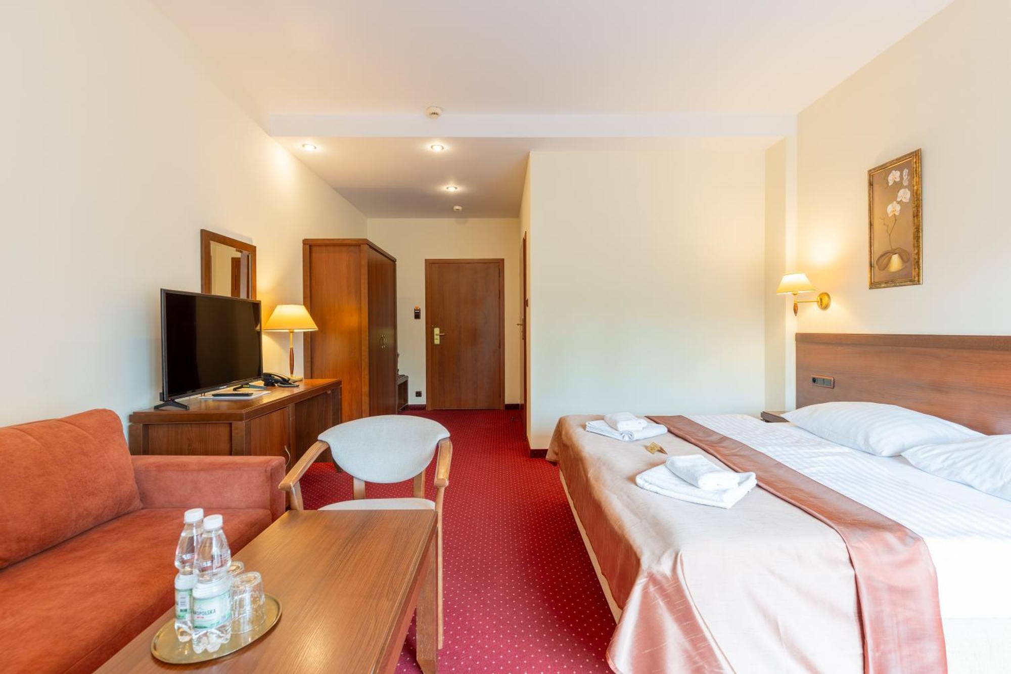 Lux Double Room,1601679644:JPEG