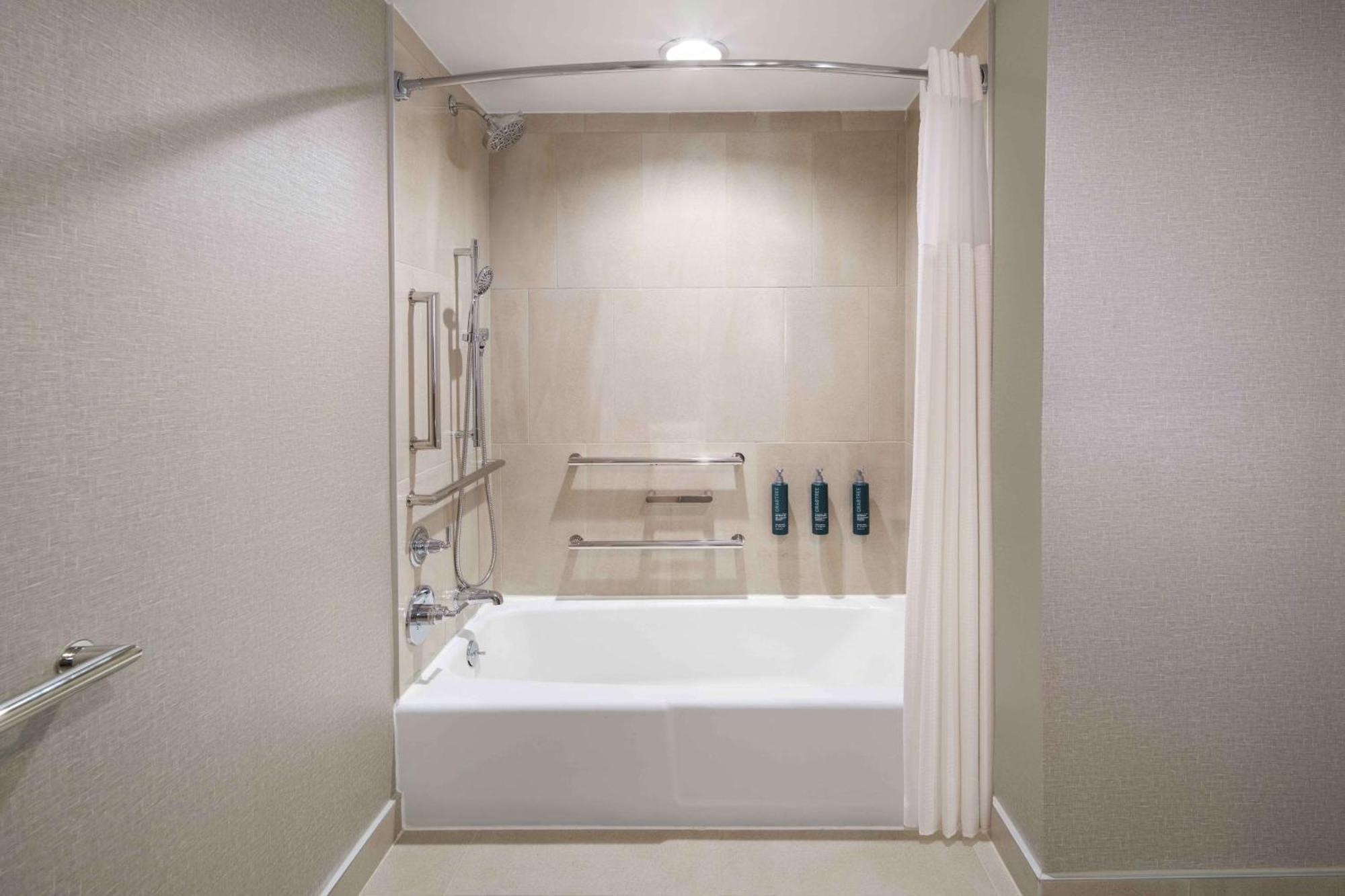 King Room Mobility Accessible Tub