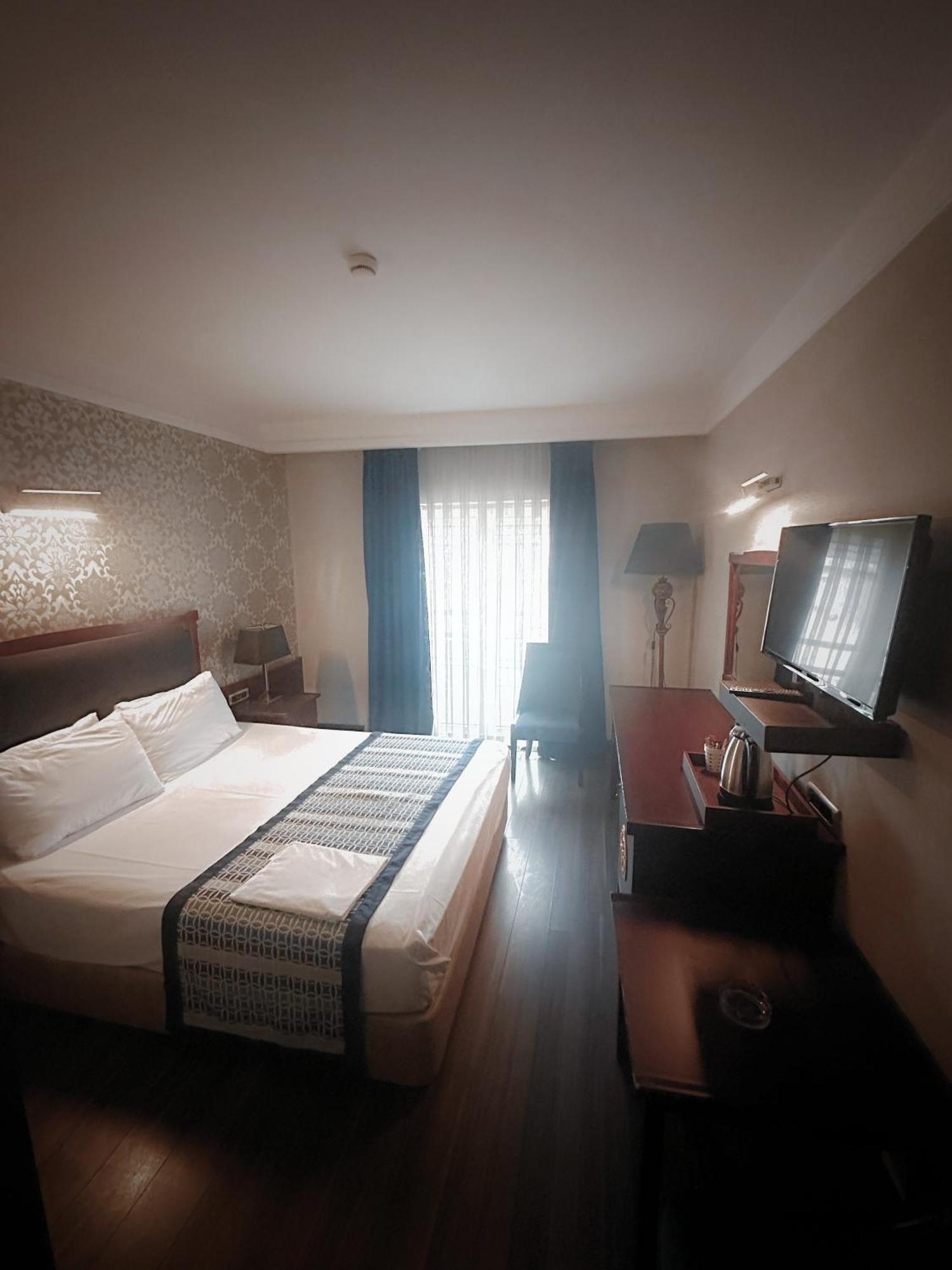 Standard King Room