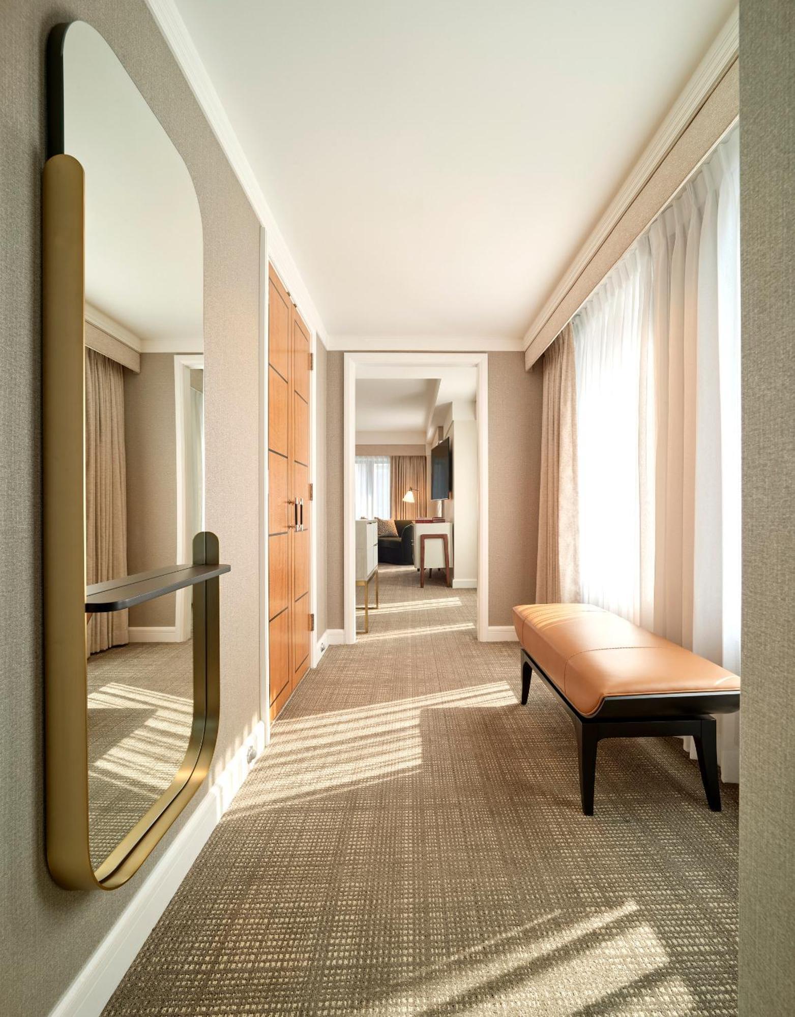 Junior King Suite,1601685888:JPEG