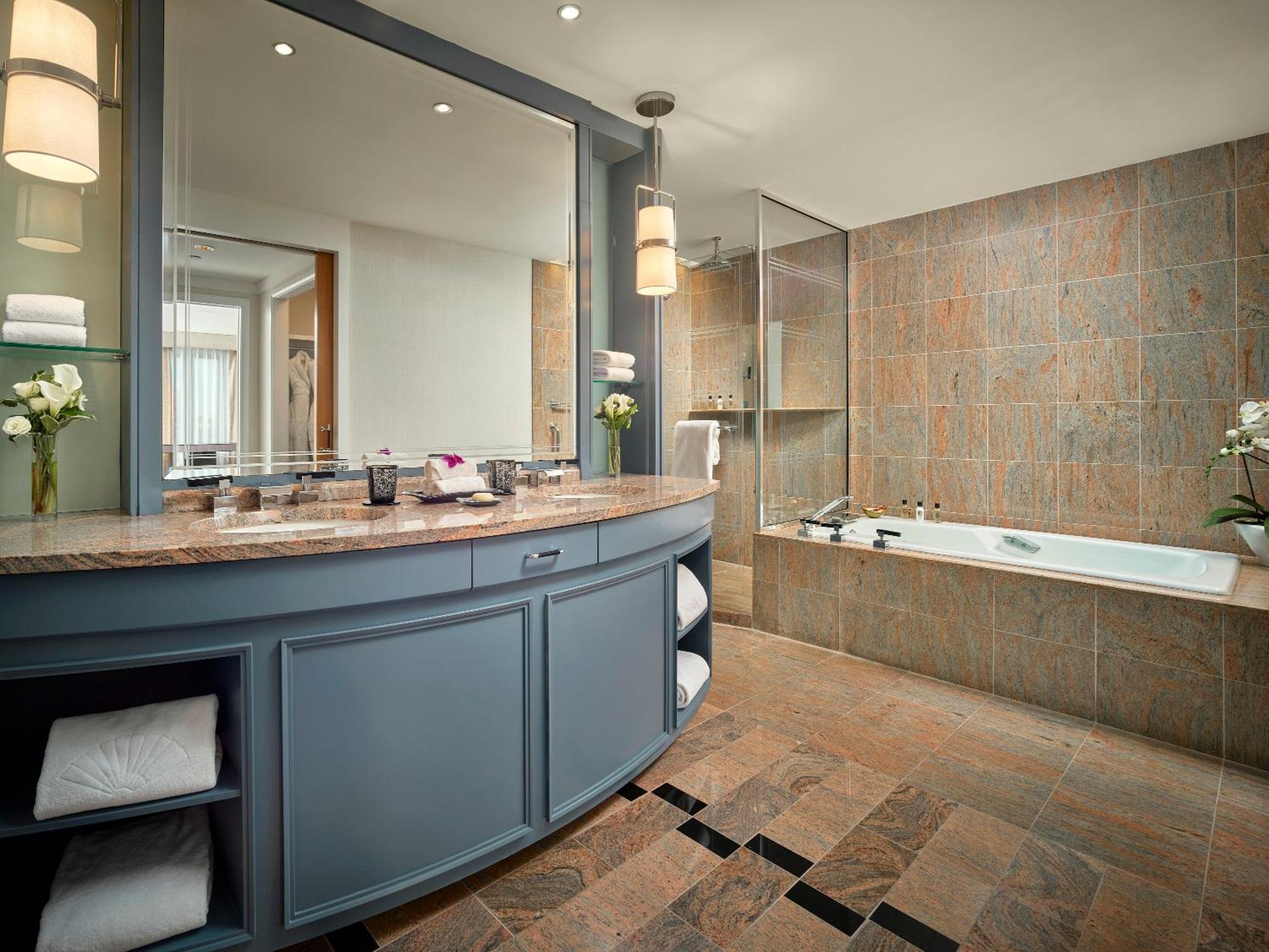 Residential King Suite,1601685923:JPEG
