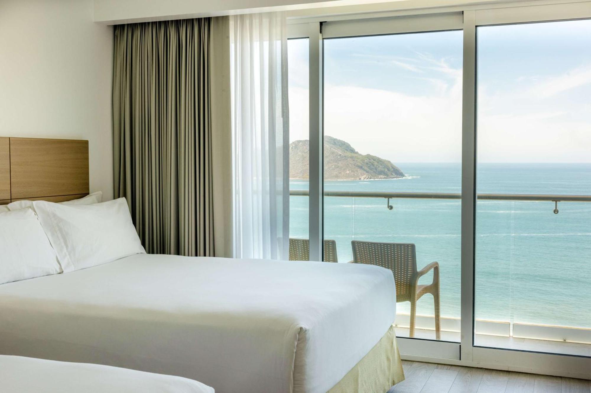 Deluxe Oceanfront Double Room