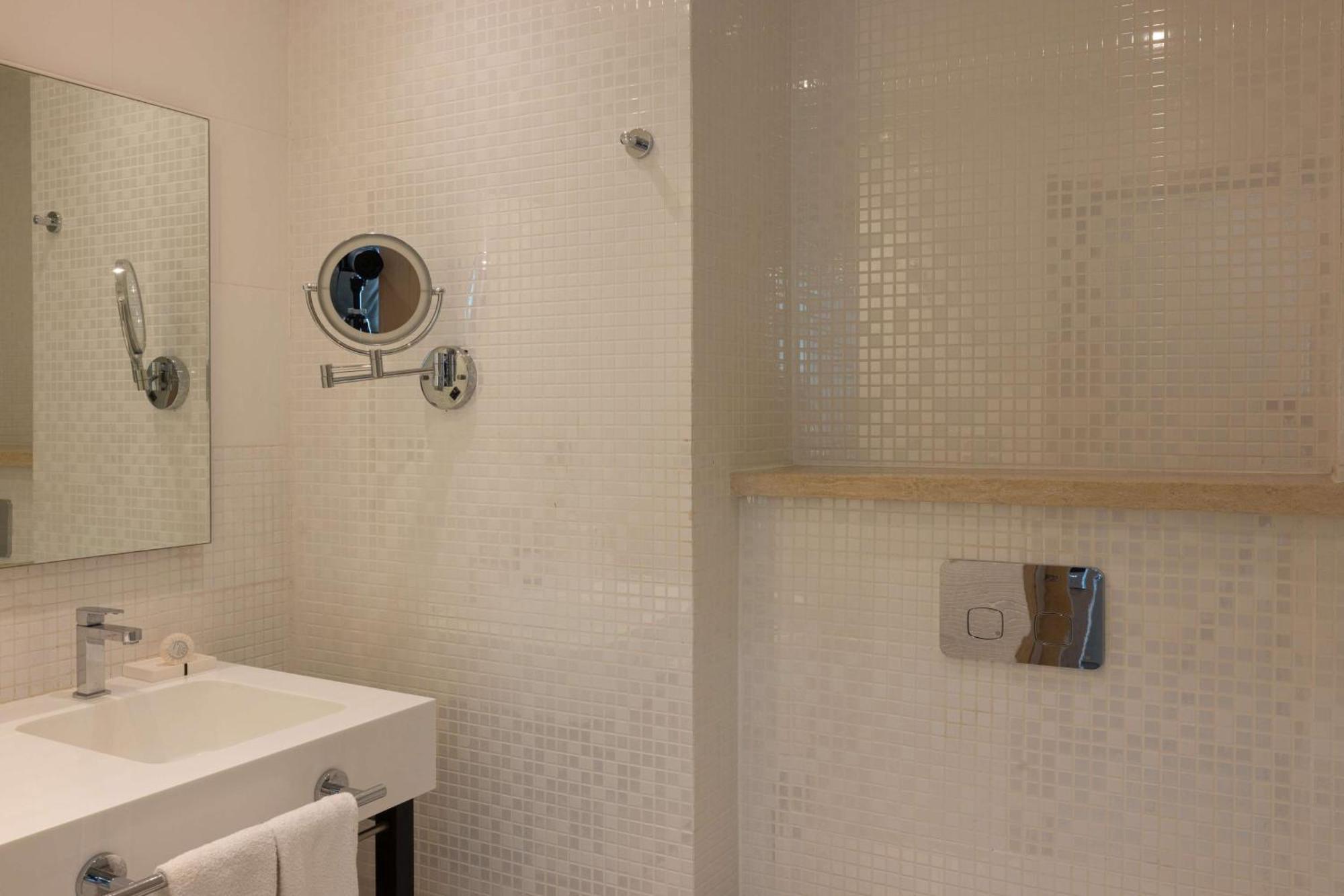 Deluxe Oceanfront Double Room