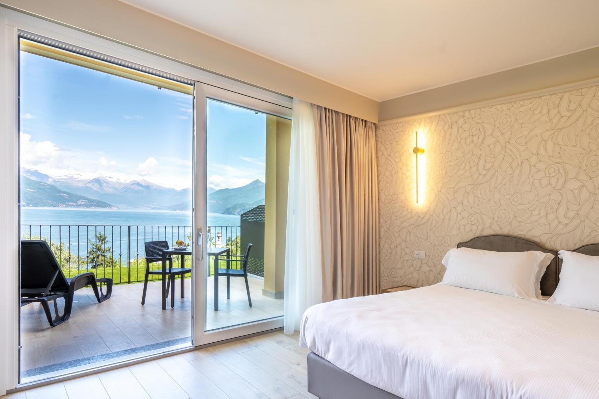 Deluxe Double or Twin Room Lake View