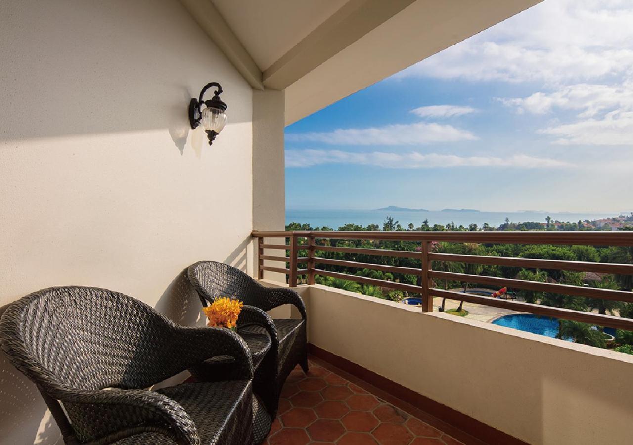 Superior Sea View King-size Bed Room