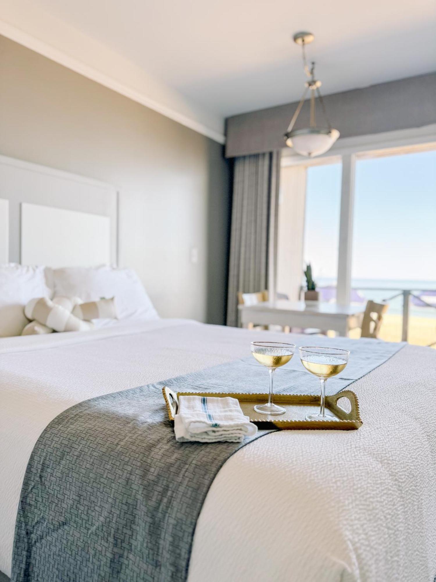 Deluxe Queen Room Two Queen Beds Oceanfront
