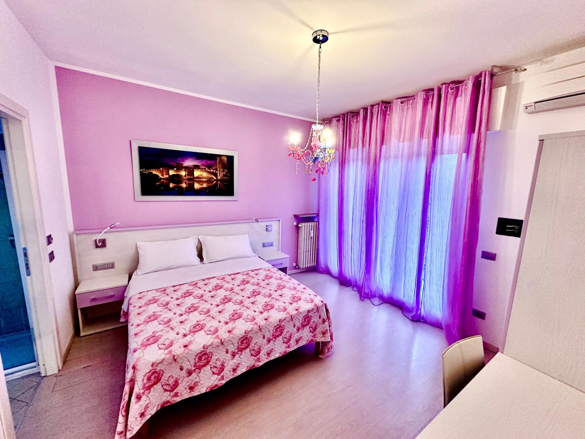 Double Room Private Bathroom