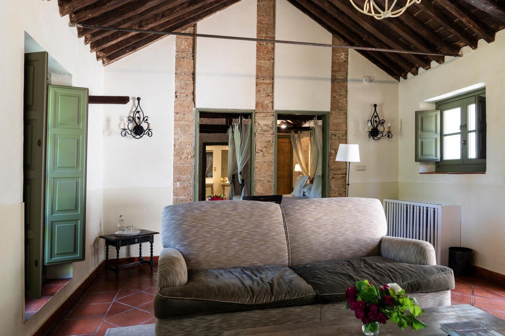 Suite Room