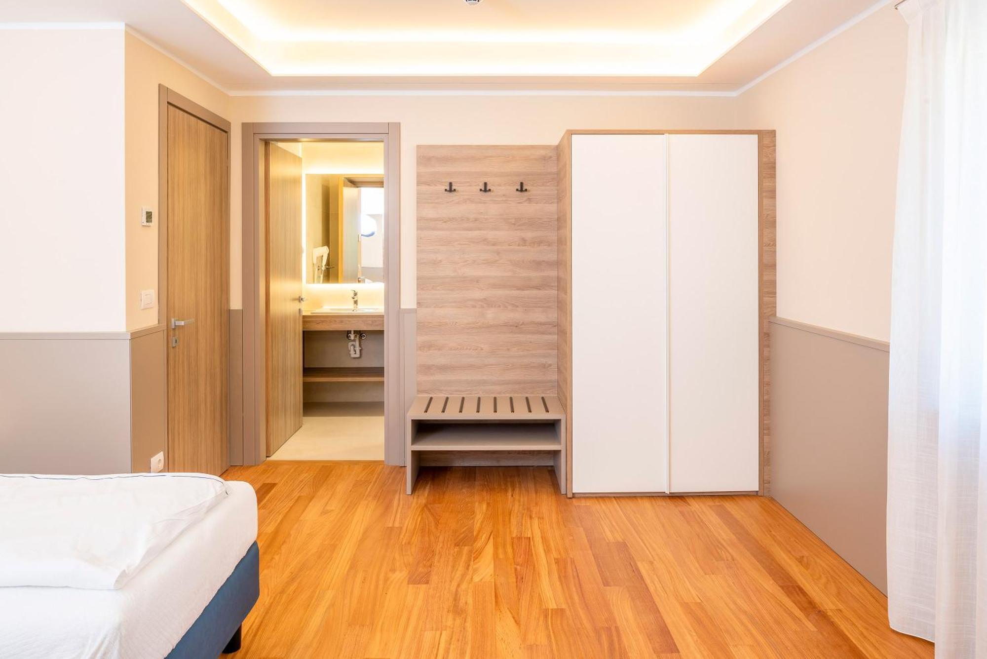 Two-Bedroom Deluxe Apartment