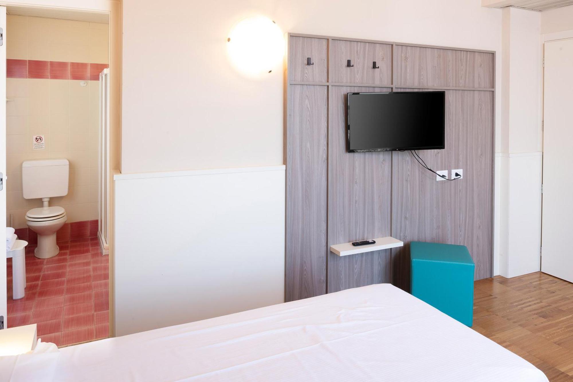 Double or Twin Room Annex