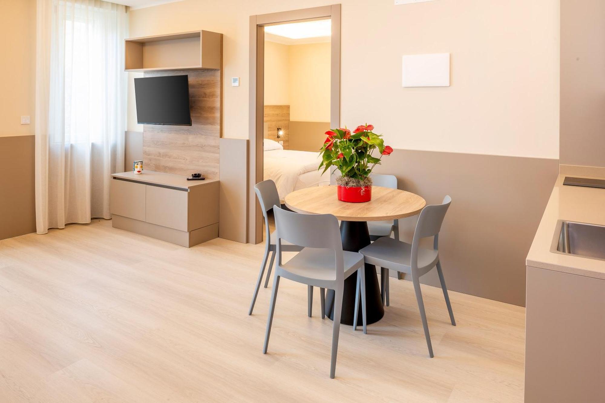 One-Bedroom Apartment