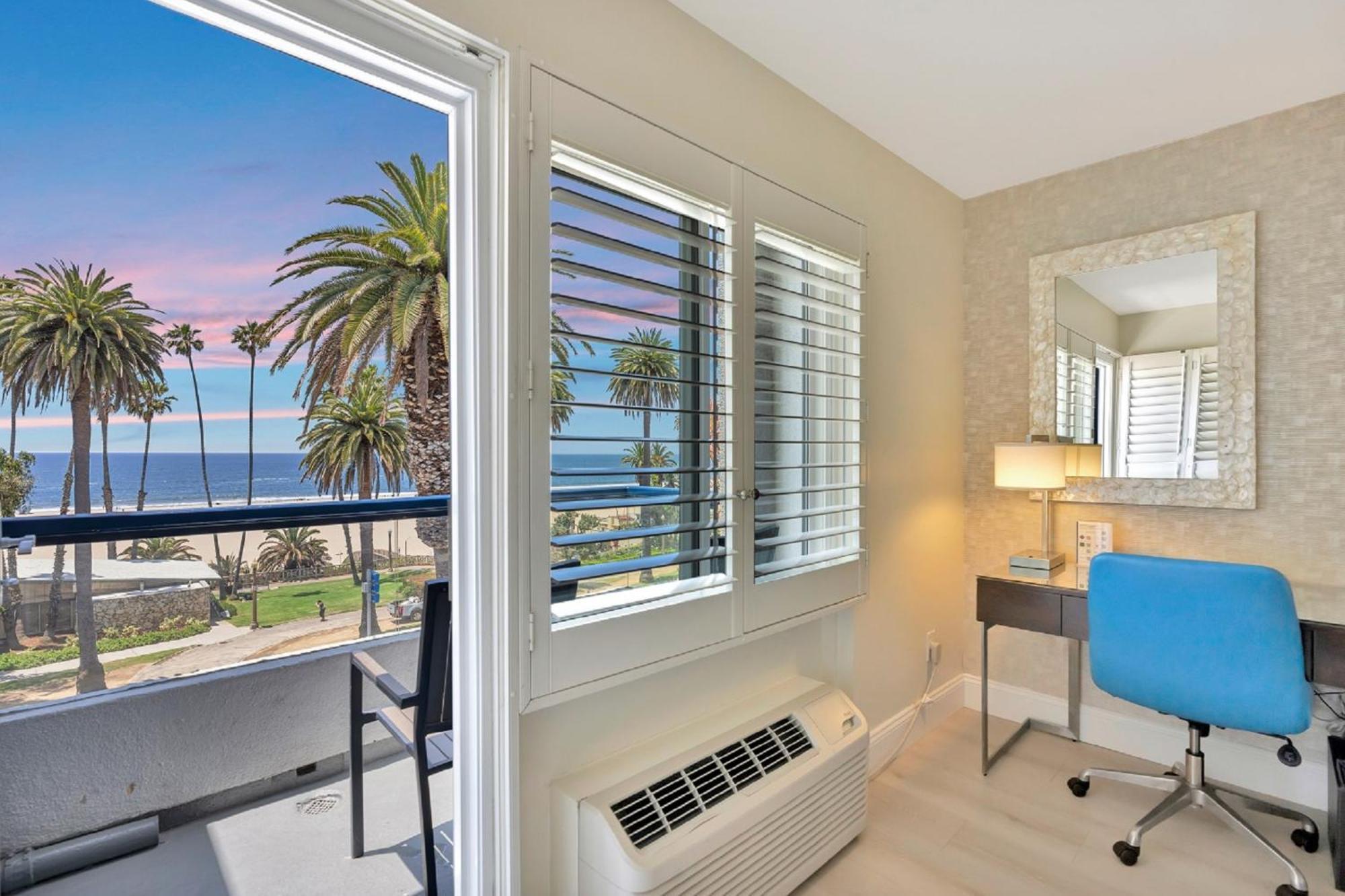 Deluxe Double Room Two Double Beds Ocean View