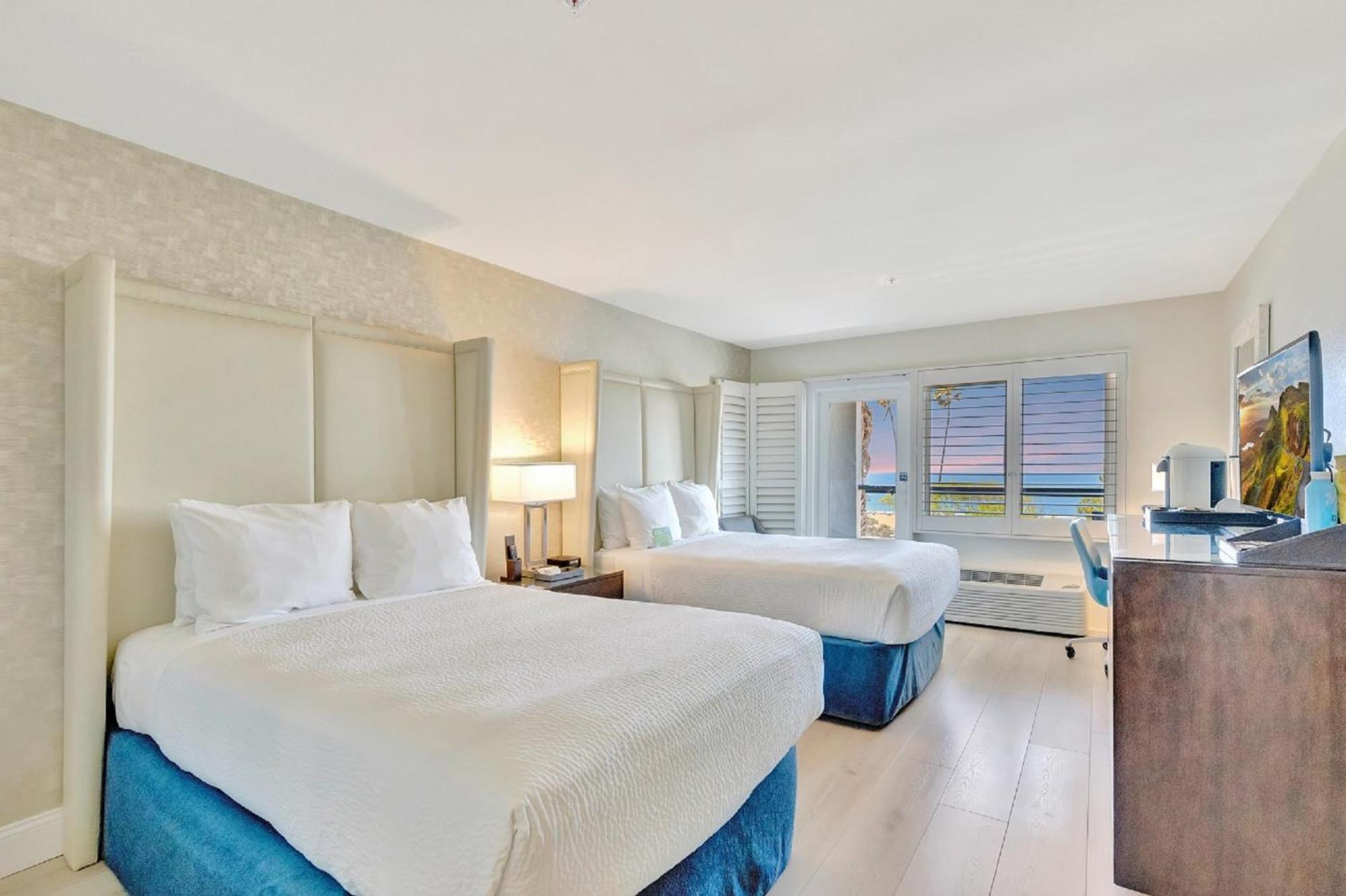 Deluxe Double Room Two Double Beds Ocean View