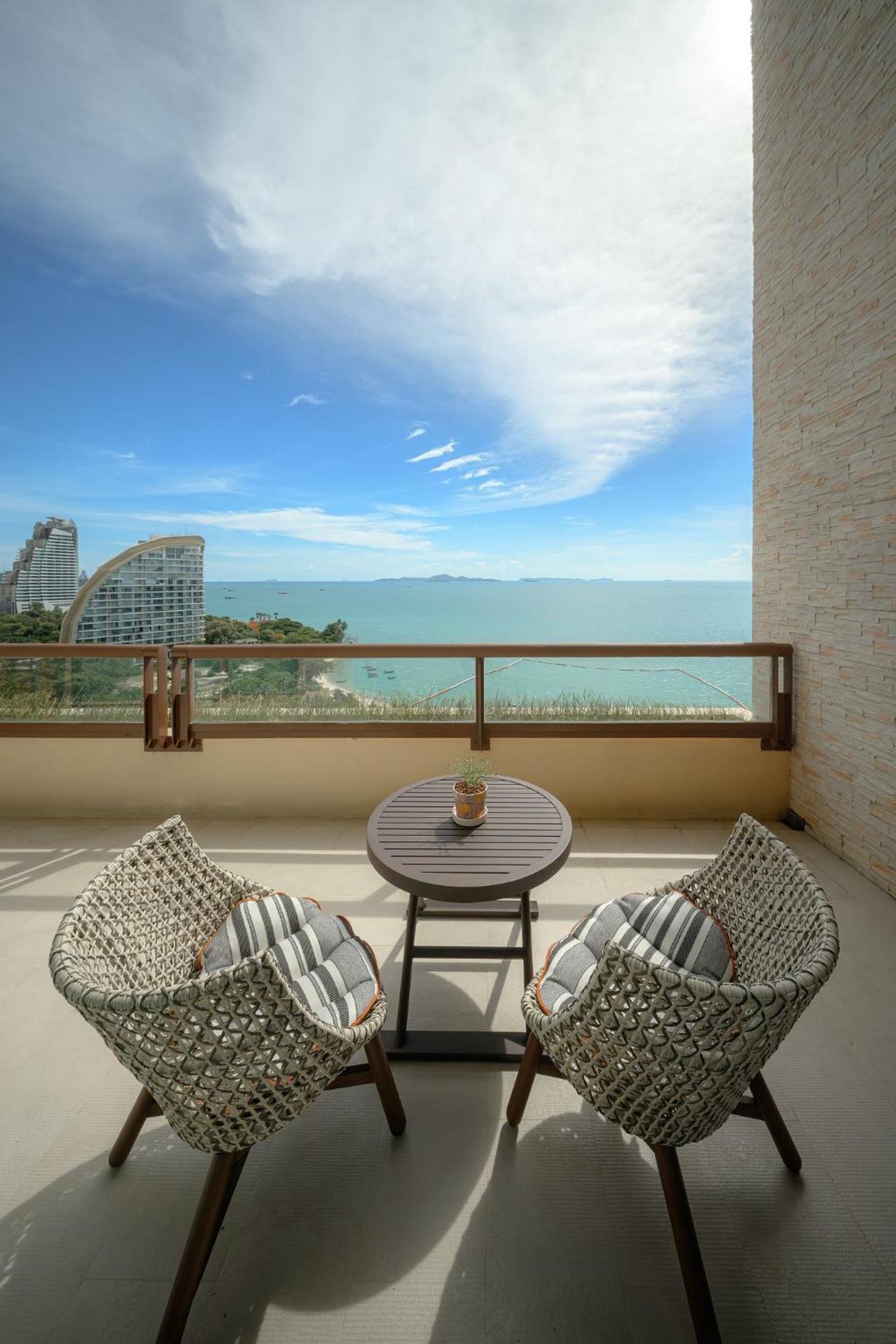 Mirage Suite King