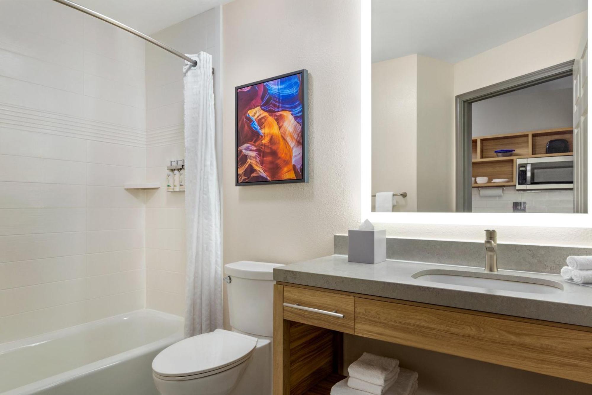 Queen Studio Suite