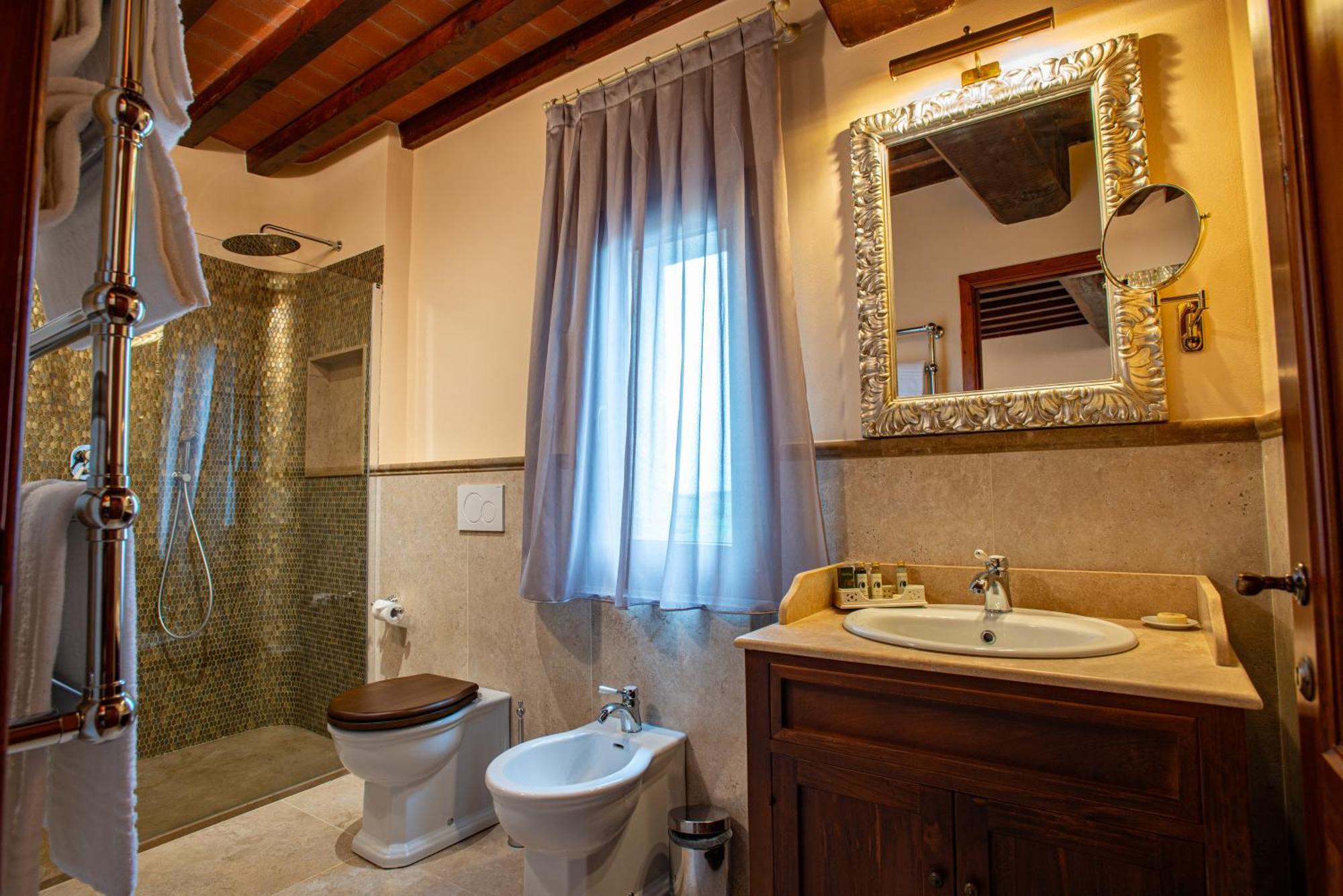 Classic Quadruple Room