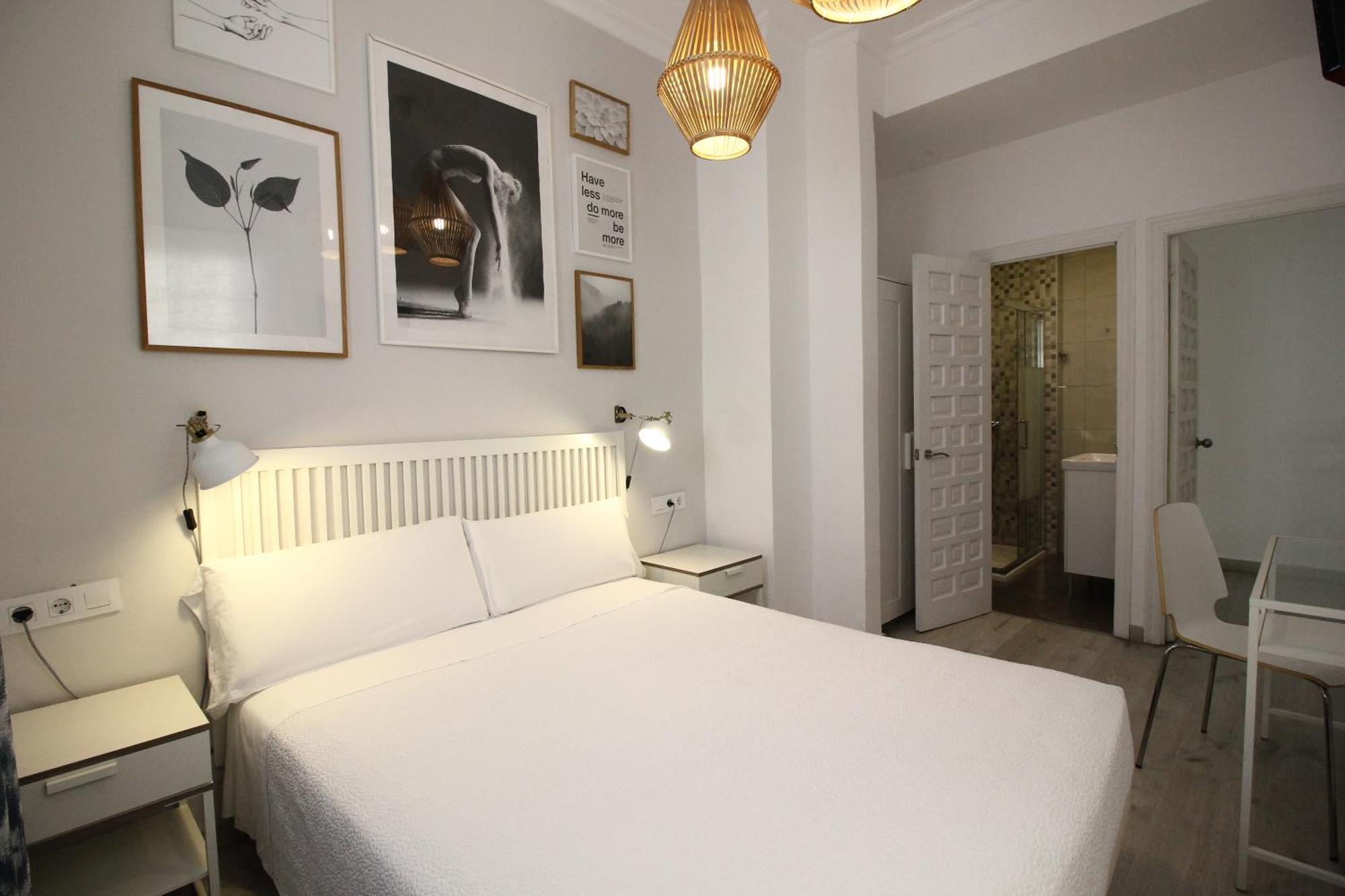 Standard Queen Room