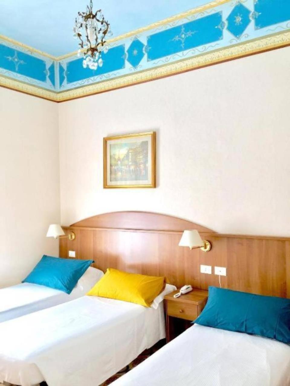 Comfort Triple Room