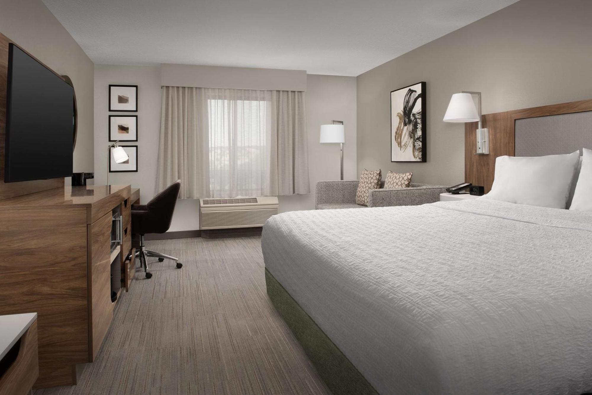 King Room with King Bed - Non-Smoking,1710262336:JPEG